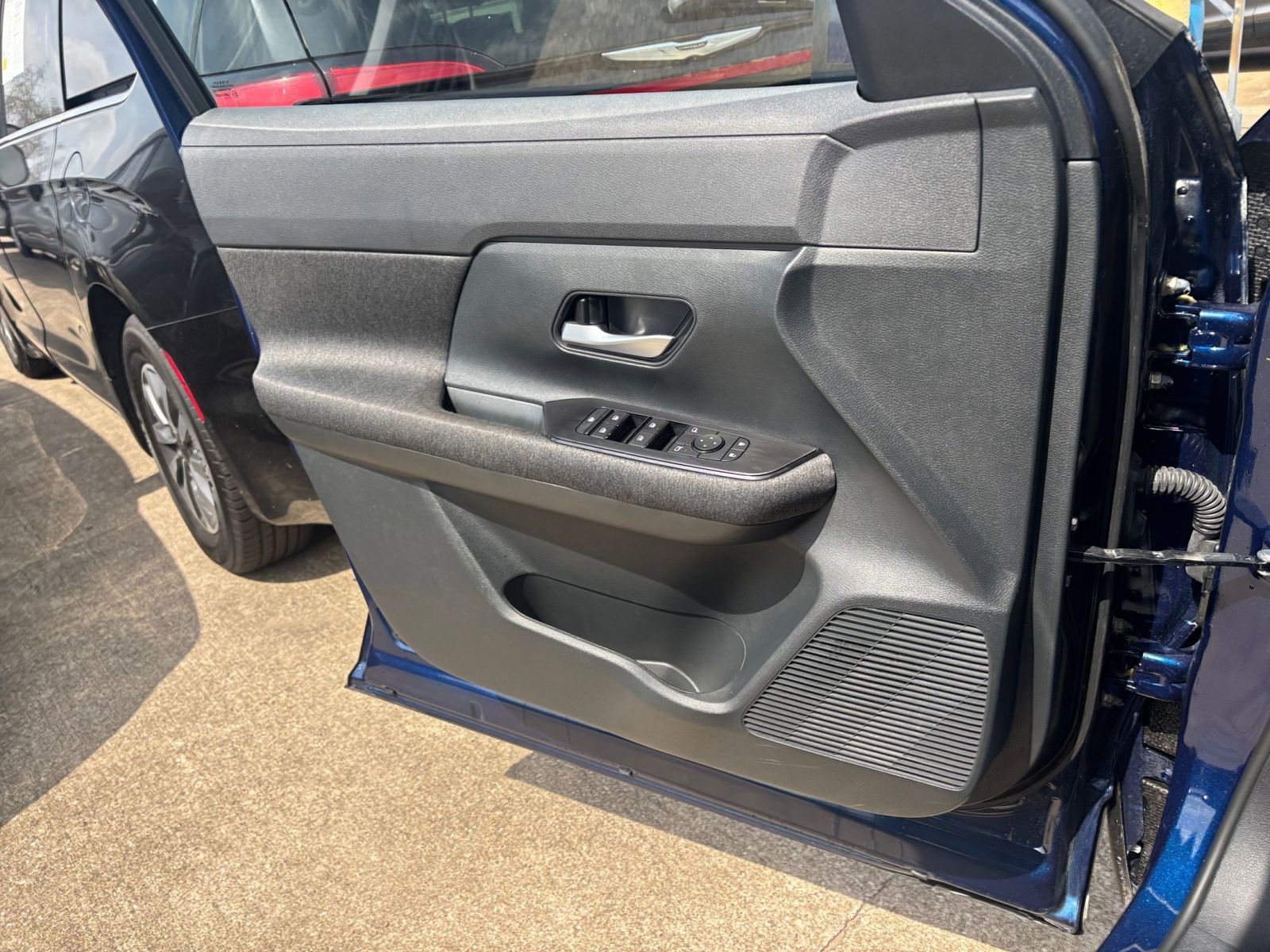 Thumbnail: 2025 Nissan Kicks - 18