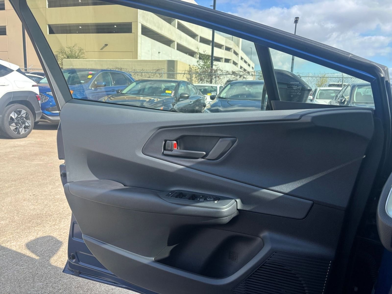 Thumbnail: 2025 Toyota Prius - 20