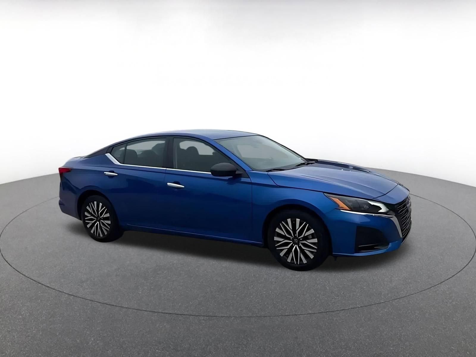 Thumbnail: 2025 Nissan Altima - 2