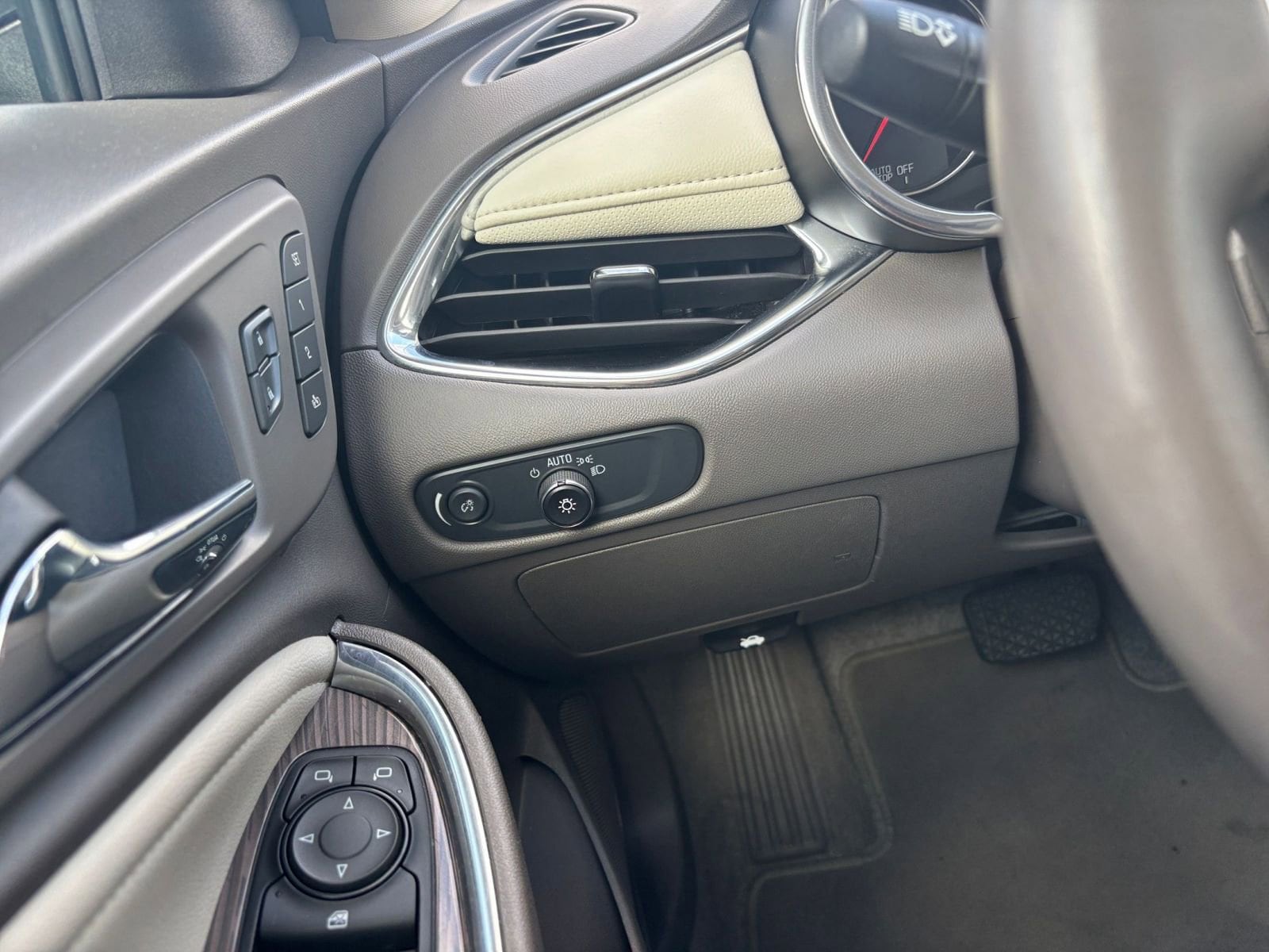 Thumbnail: 2024 Chevrolet Malibu - 34