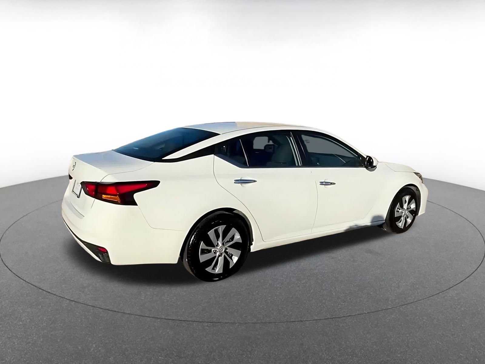 Thumbnail: 2023 Nissan Altima - 14