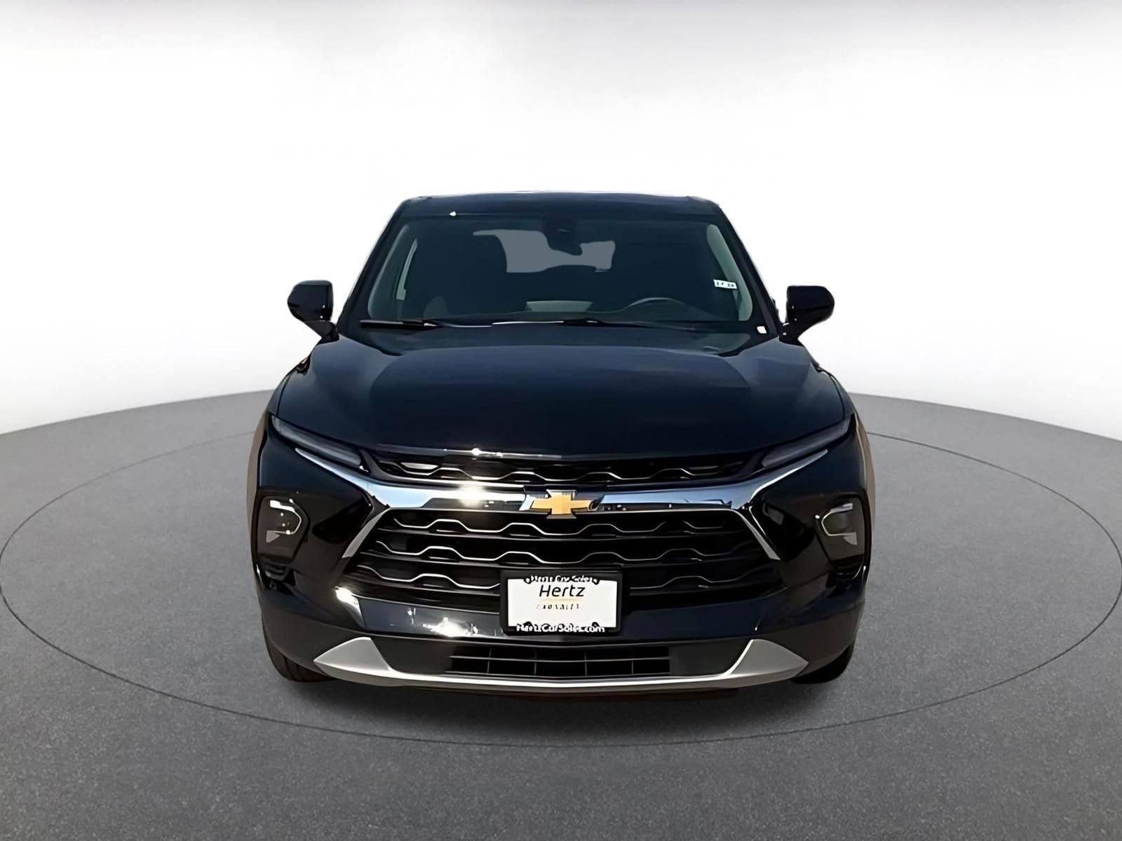 Thumbnail: 2025 Chevrolet Blazer - 4