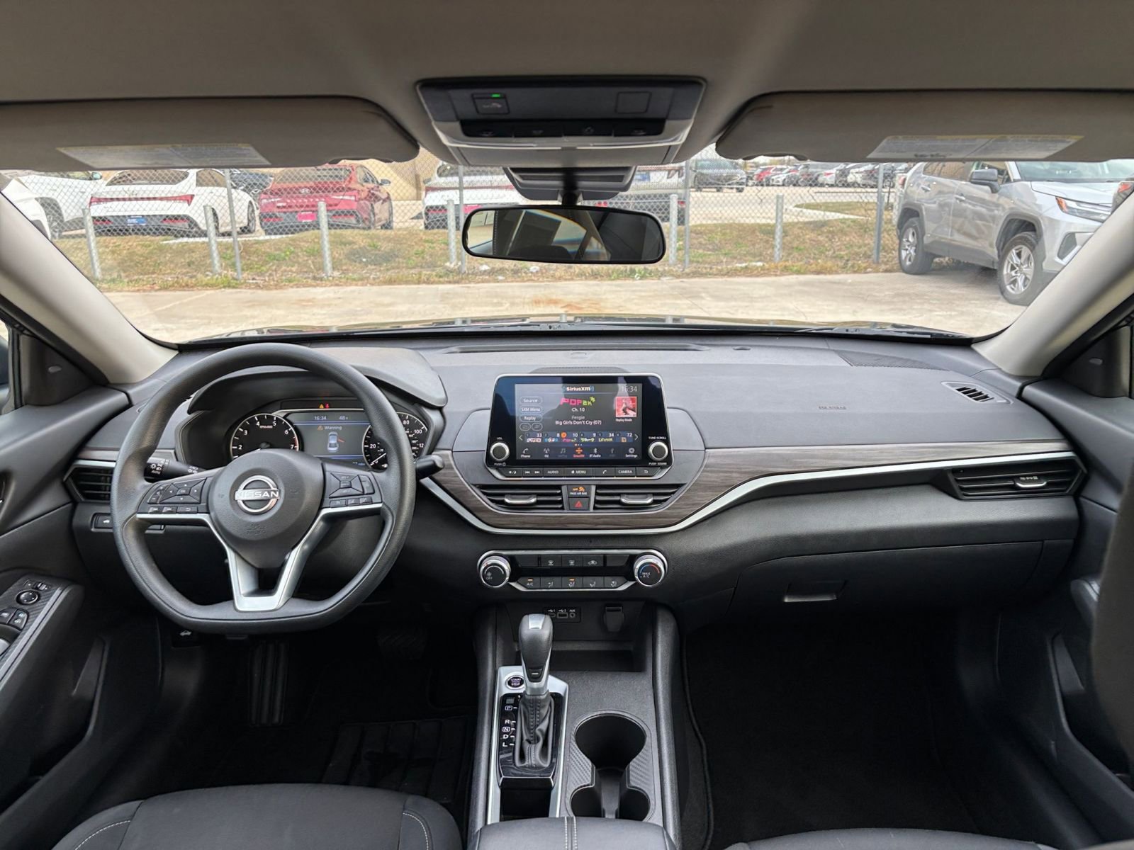 Thumbnail: 2025 Nissan Altima - 32