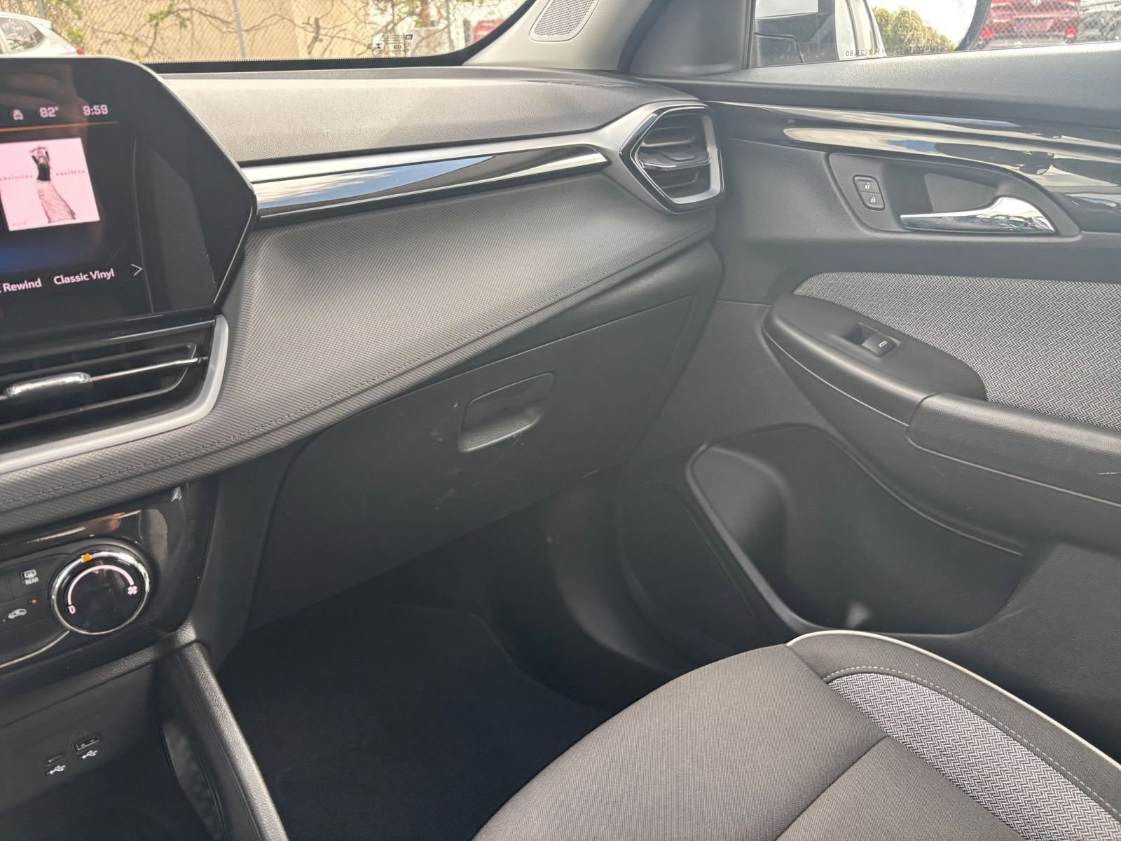 Thumbnail: 2025 Chevrolet TrailBlazer - 33