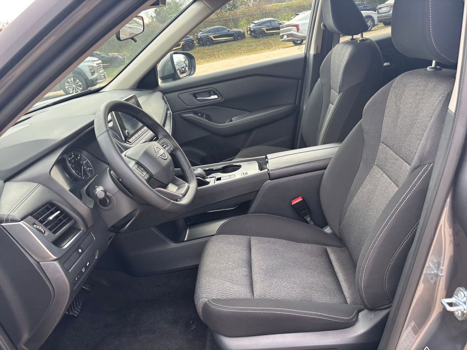 Thumbnail: 2025 Nissan Rogue - 28