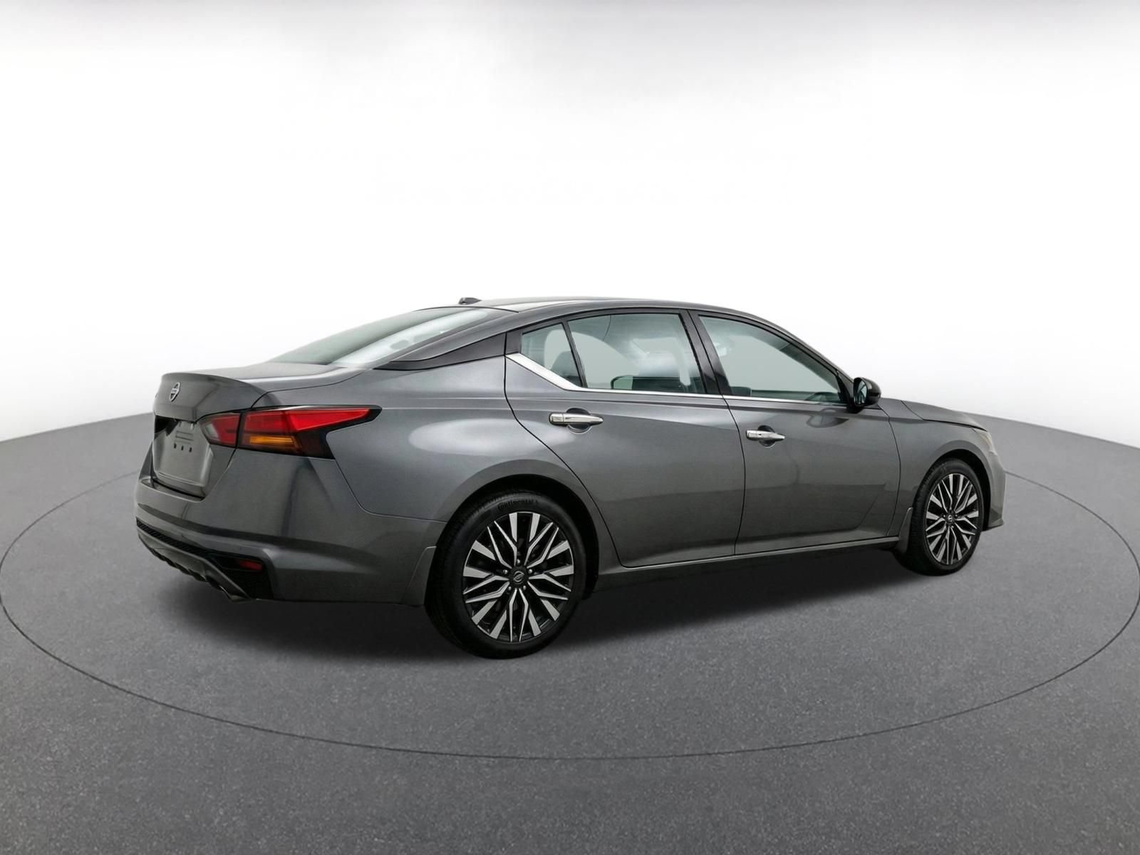 Thumbnail: 2025 Nissan Altima - 7