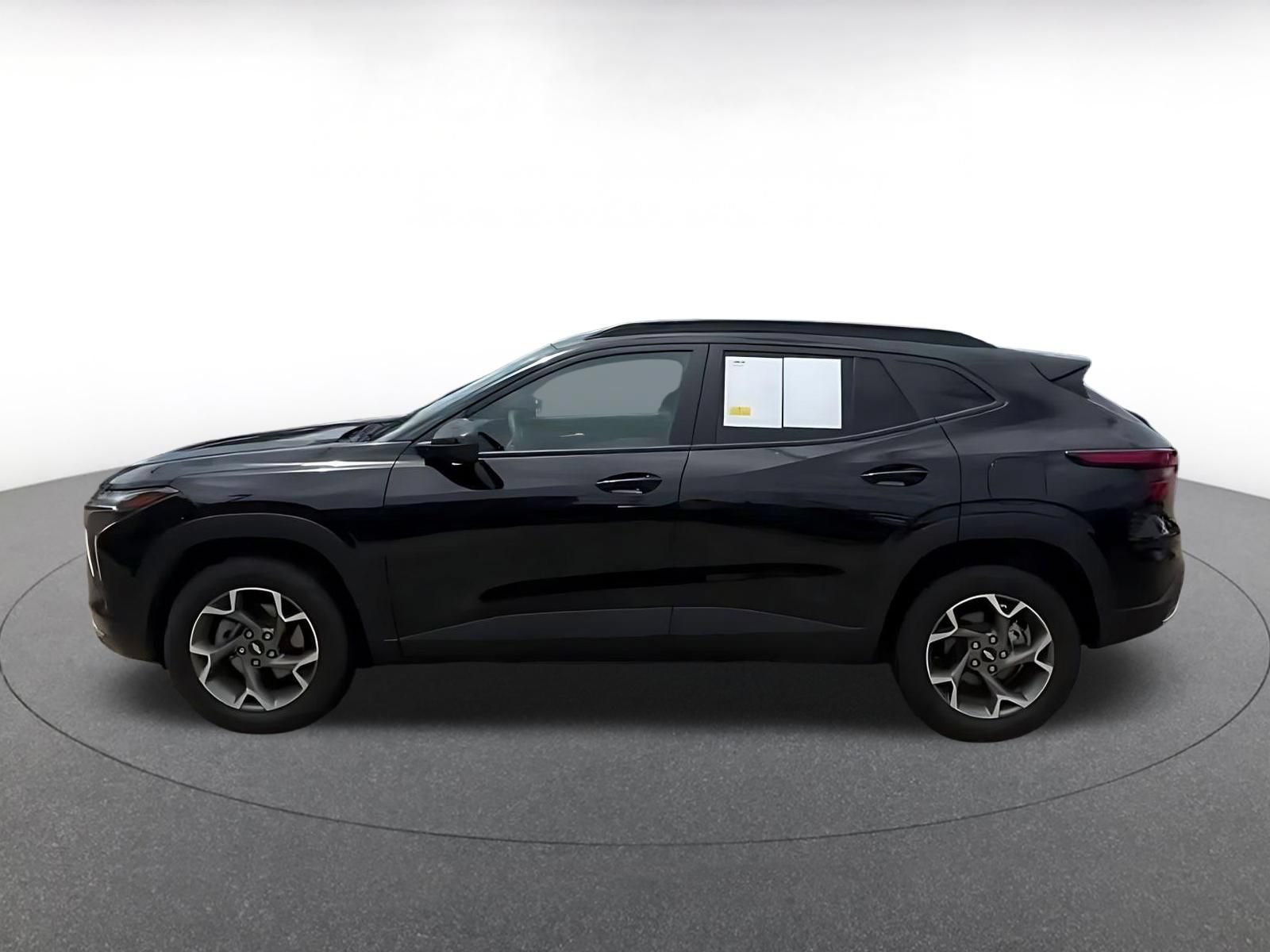Thumbnail: 2025 Chevrolet Trax - 9