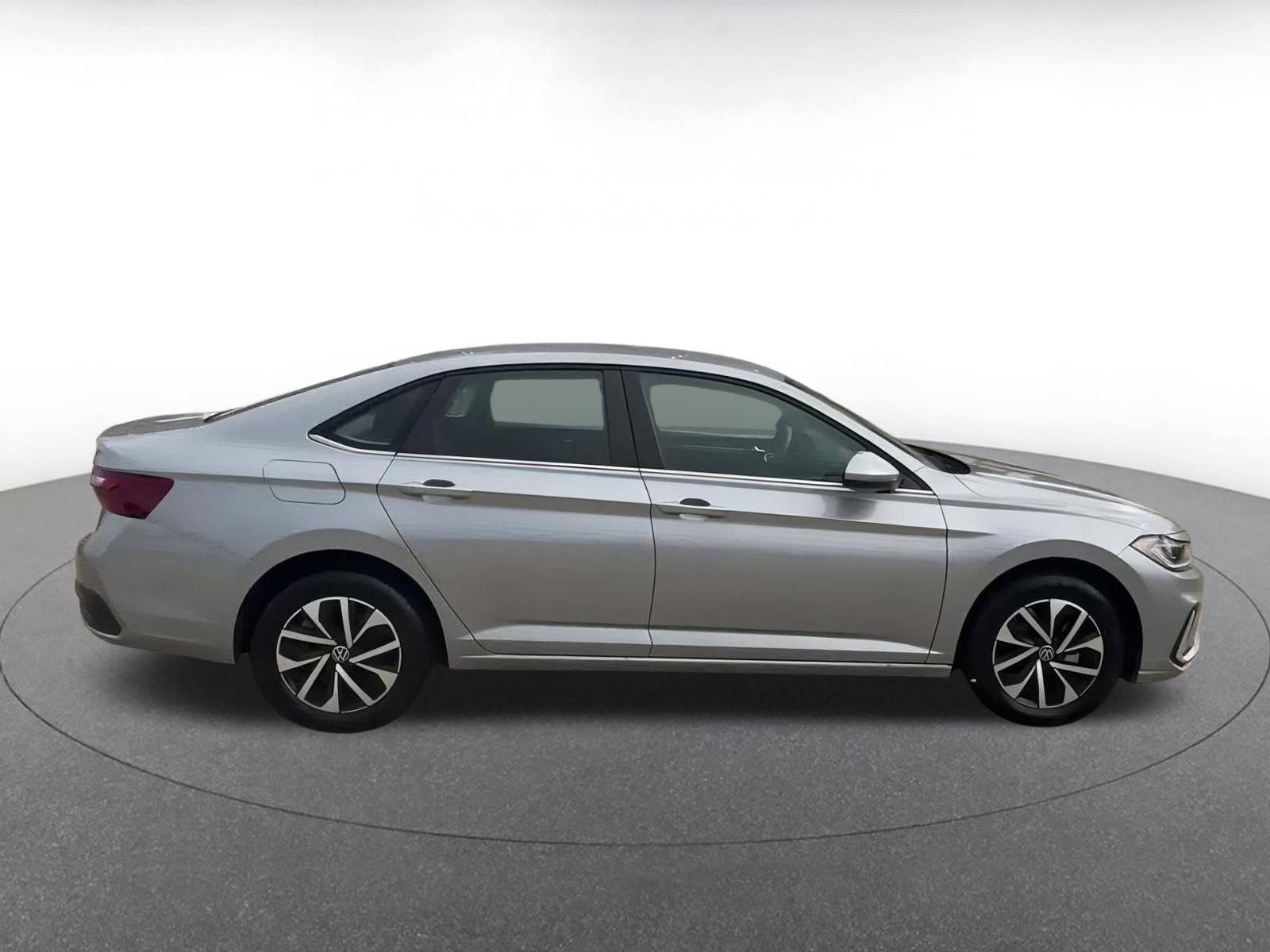 Thumbnail: 2025 Volkswagen Jetta - 14