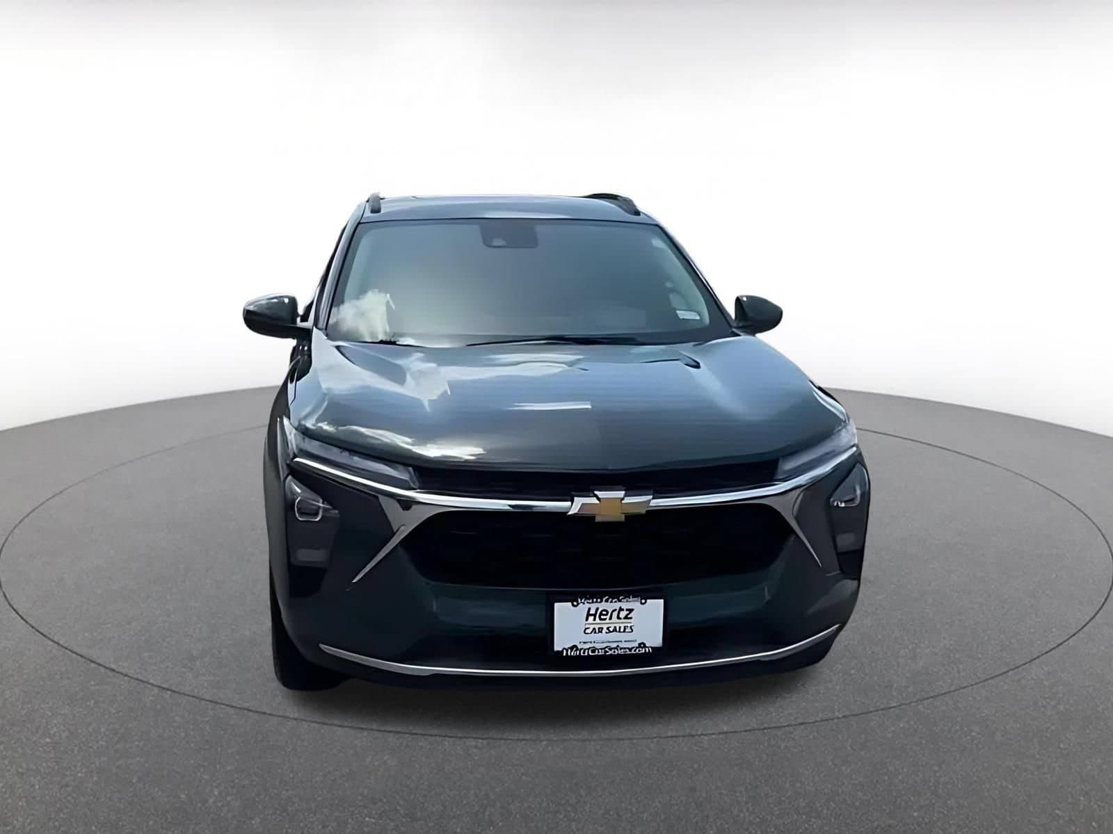 Thumbnail: 2025 Chevrolet Trax - 4