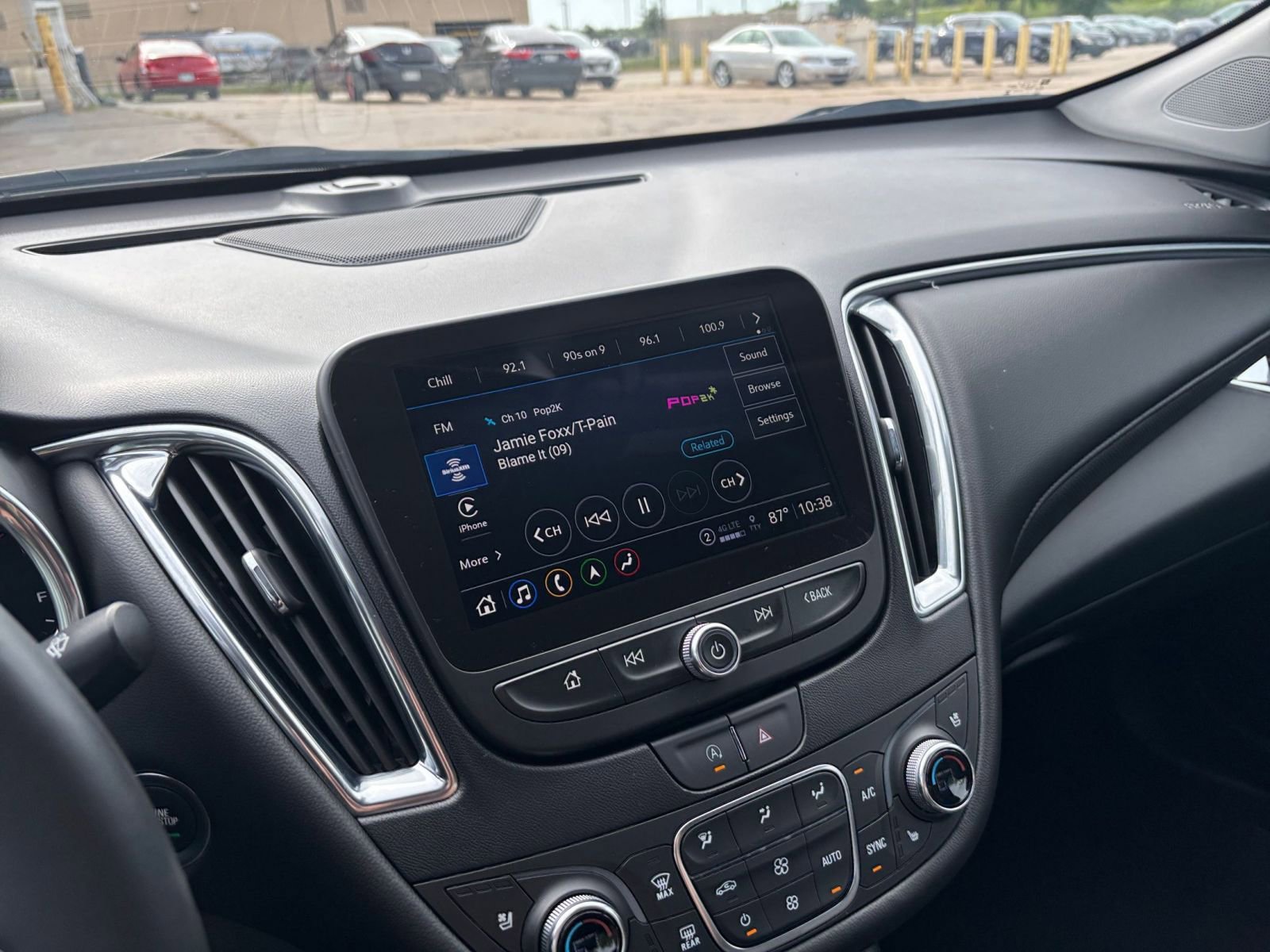 Thumbnail: 2024 Chevrolet Malibu - 21