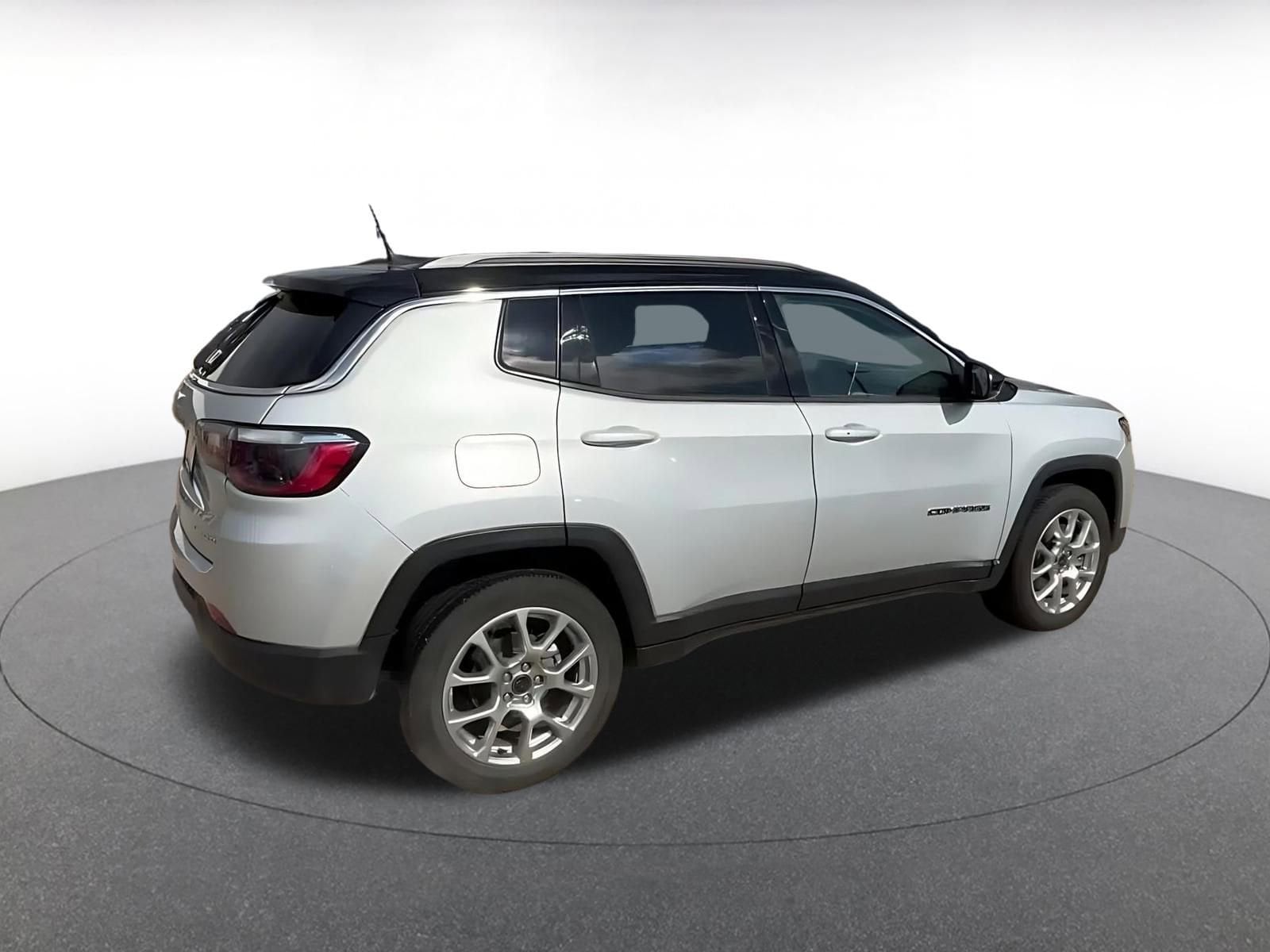 Thumbnail: 2025 Jeep Compass - 15