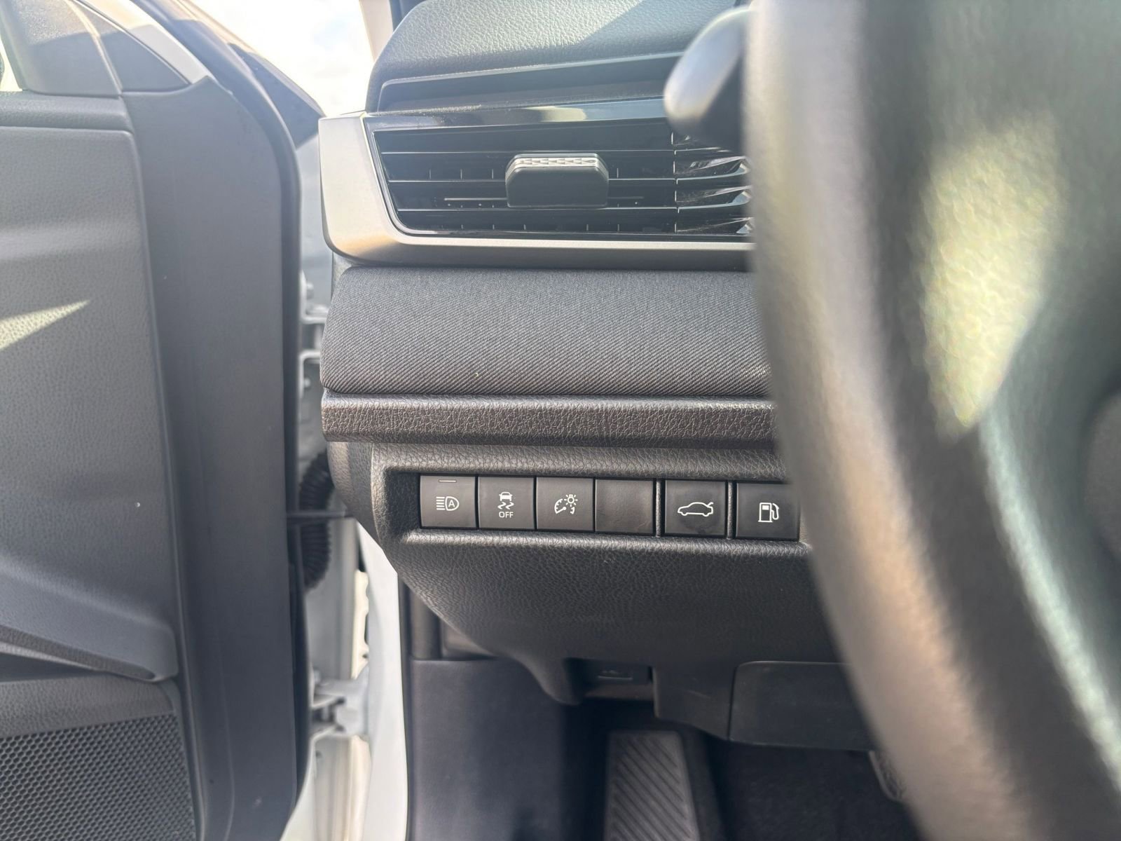 Thumbnail: 2025 Toyota Camry - 32