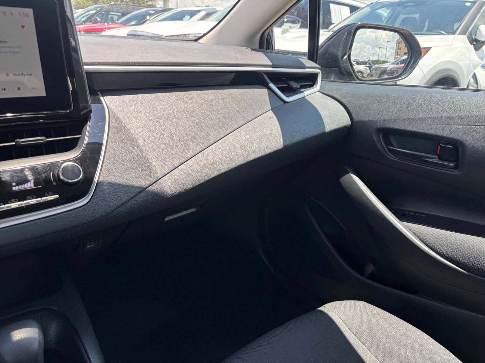 Thumbnail: 2025 Toyota Corolla - 33