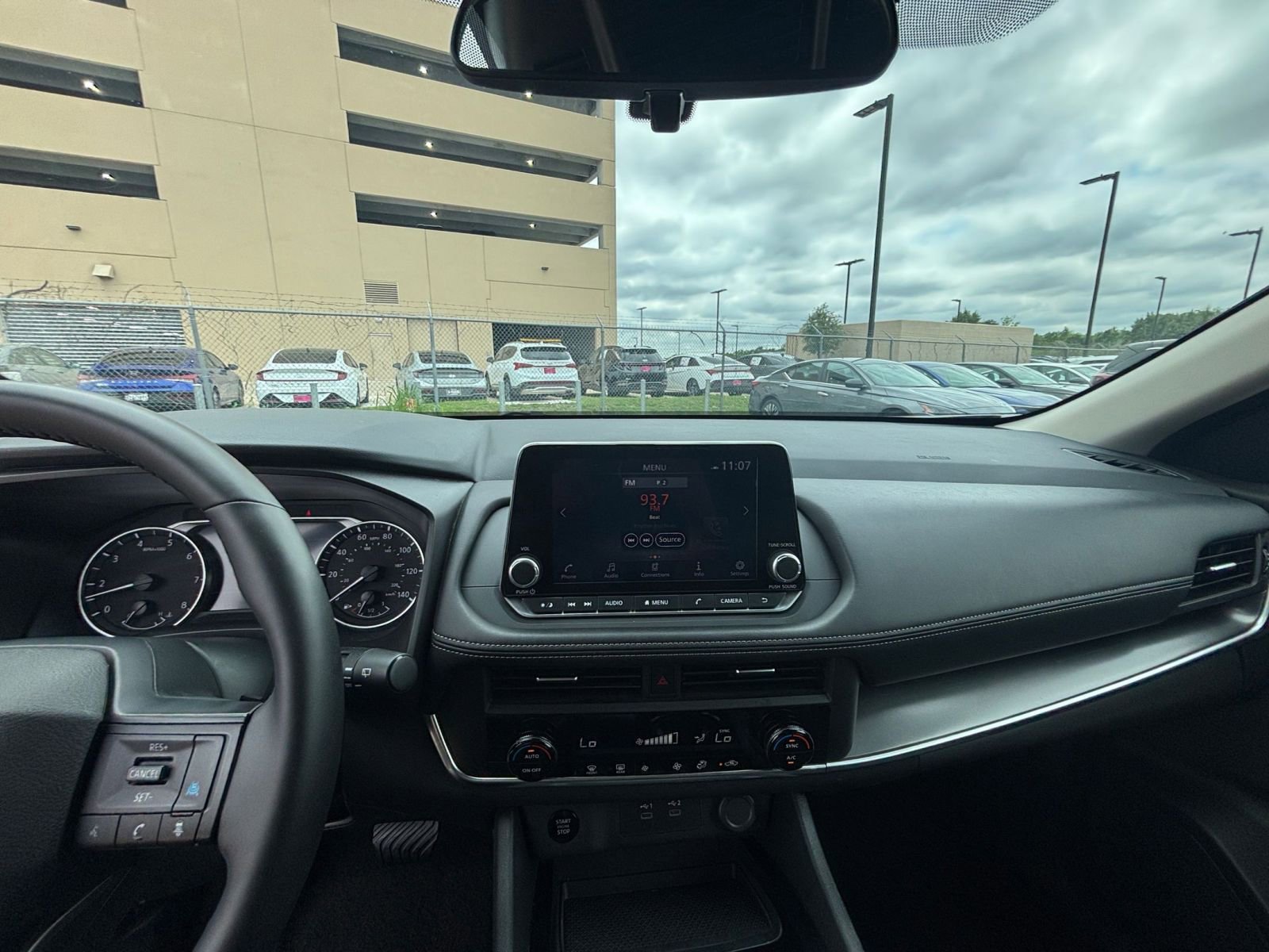 Thumbnail: 2025 Nissan Rogue - 33