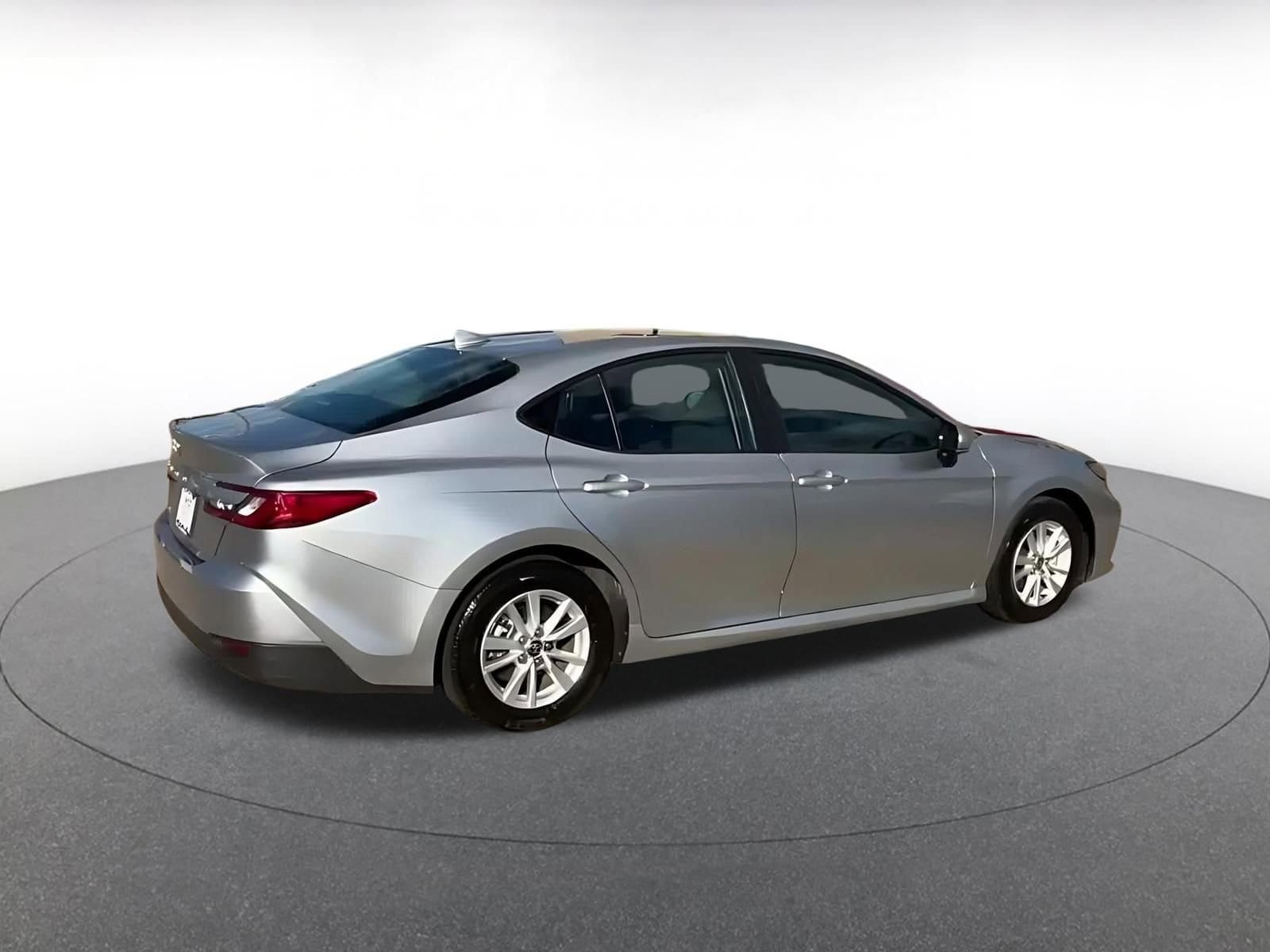 Thumbnail: 2025 Toyota Camry - 12