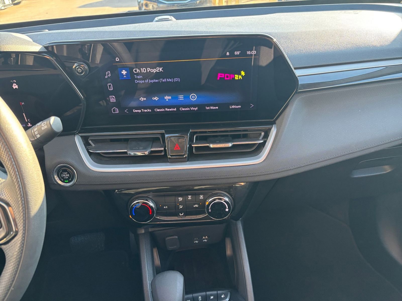 Thumbnail: 2025 Chevrolet TrailBlazer - 18