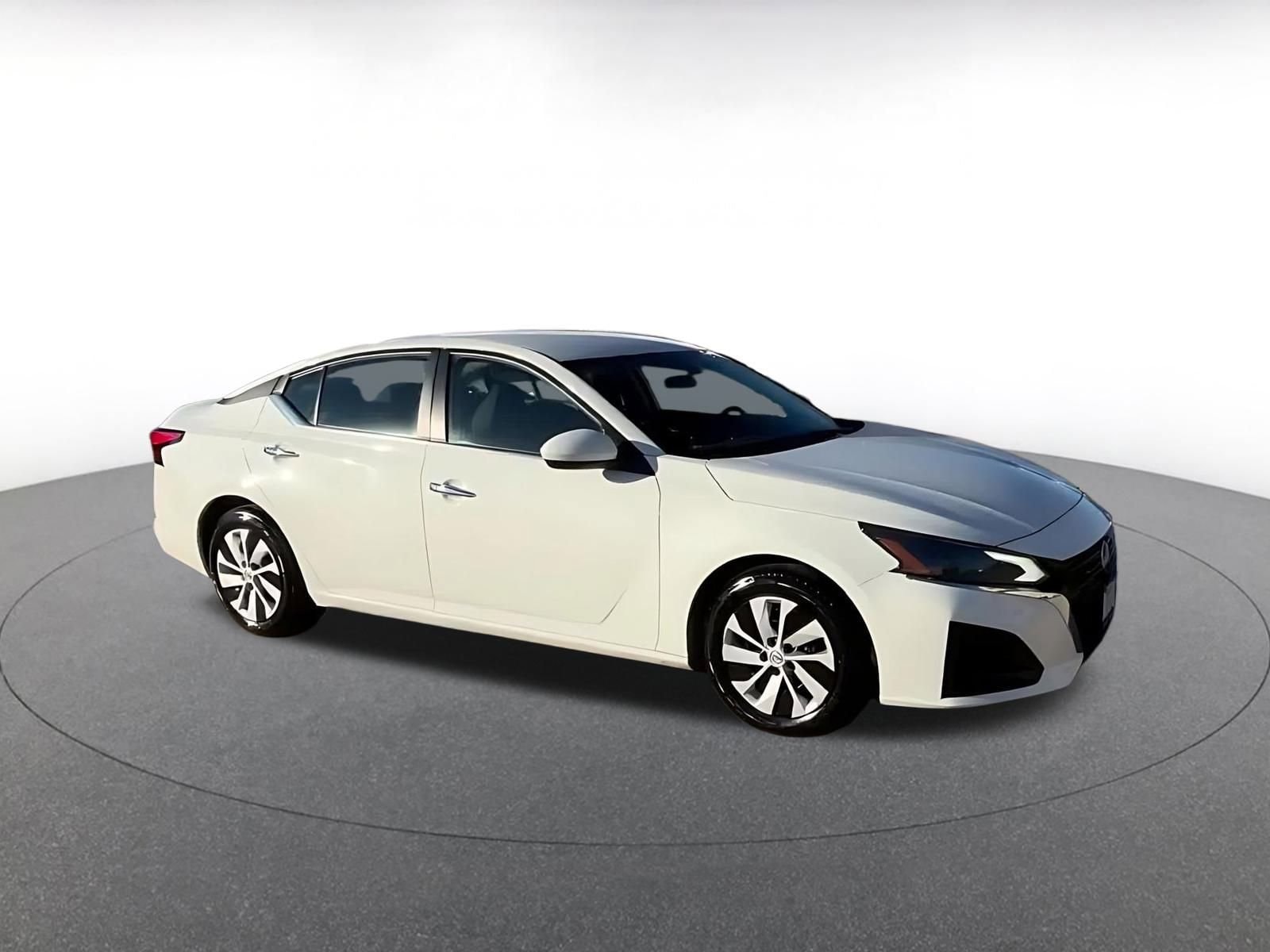 Thumbnail: 2023 Nissan Altima - 2