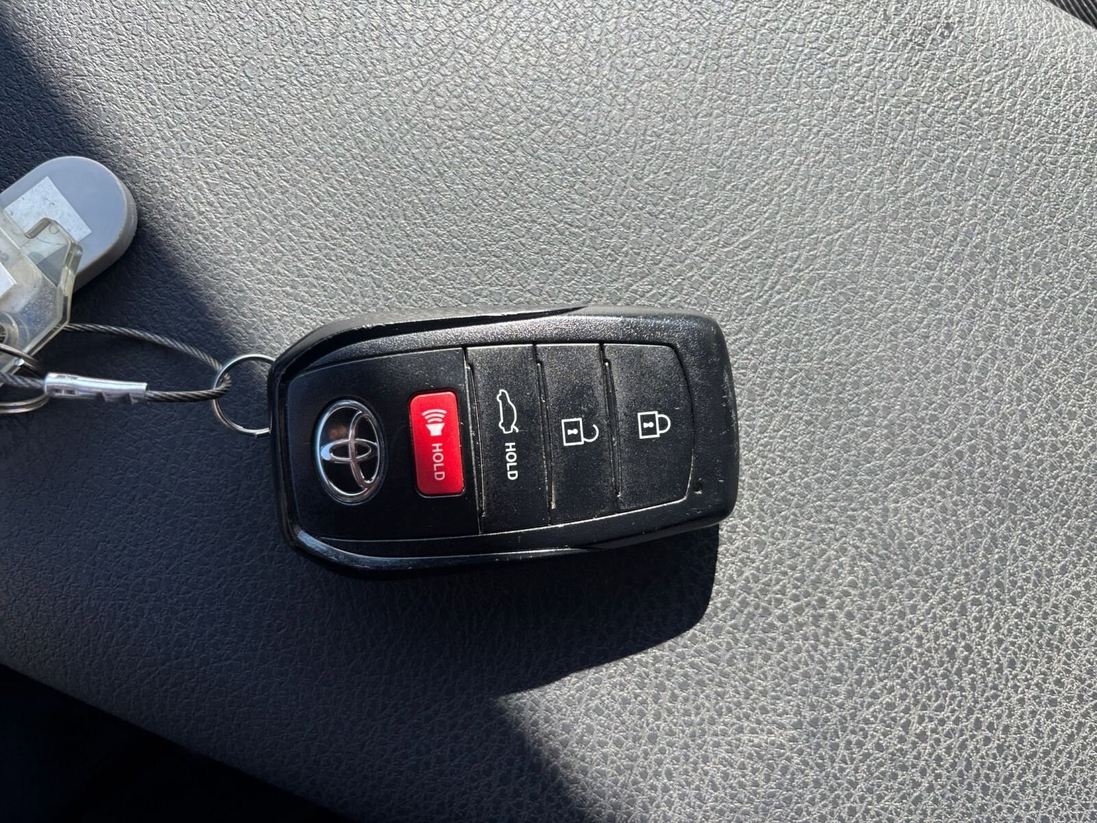 Thumbnail: 2025 Toyota Camry - 22