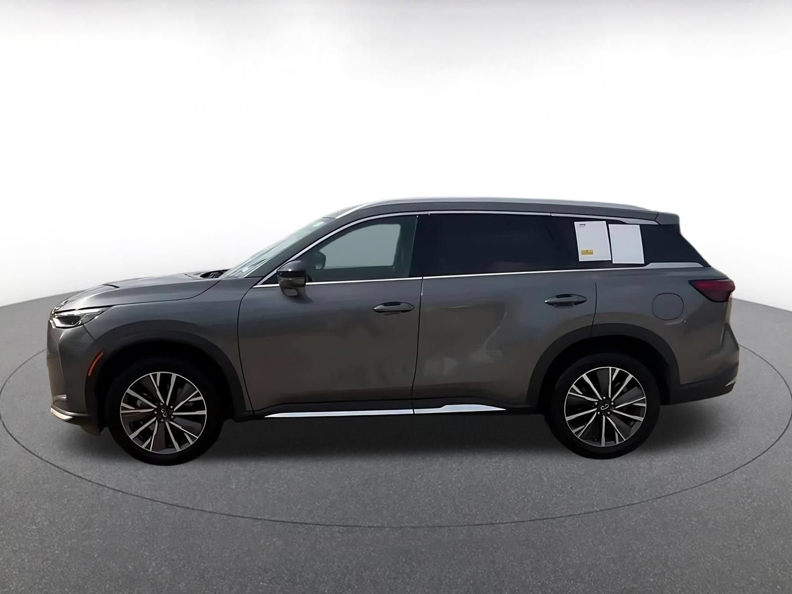 Thumbnail: 2026 INFINITI QX60 - 9