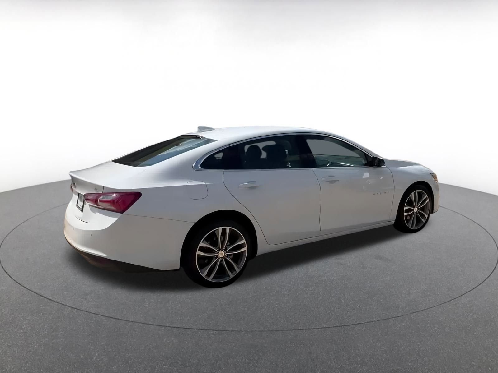 Thumbnail: 2024 Chevrolet Malibu - 15