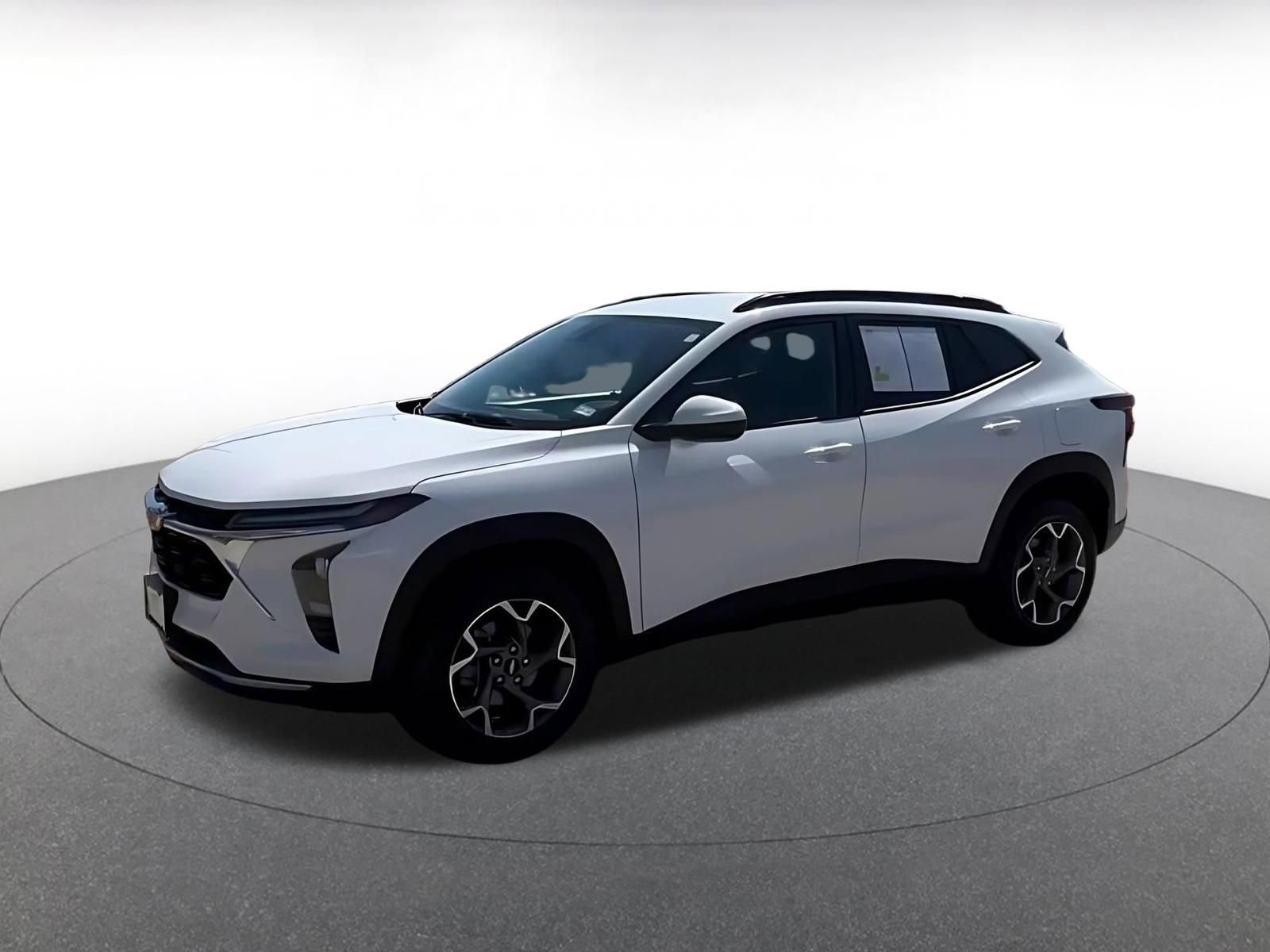 Thumbnail: 2025 Chevrolet Trax - 9