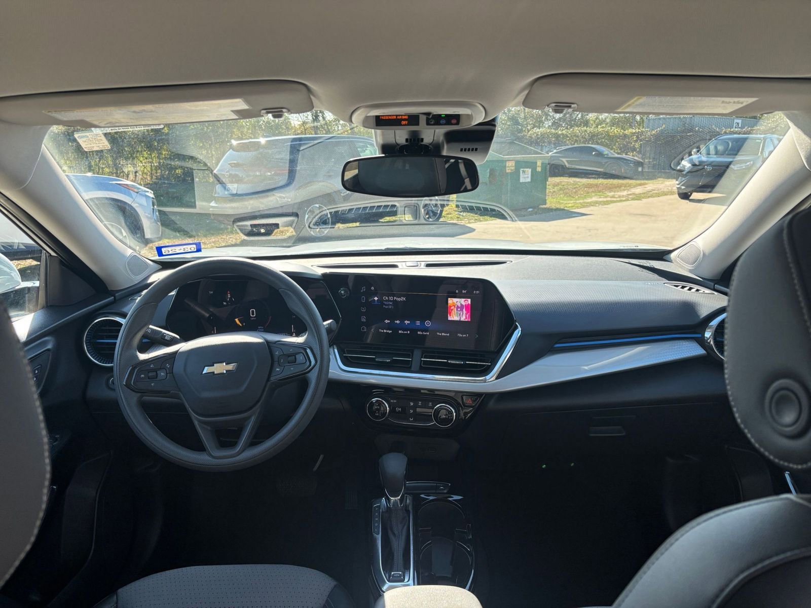 Thumbnail: 2025 Chevrolet Trax - 31