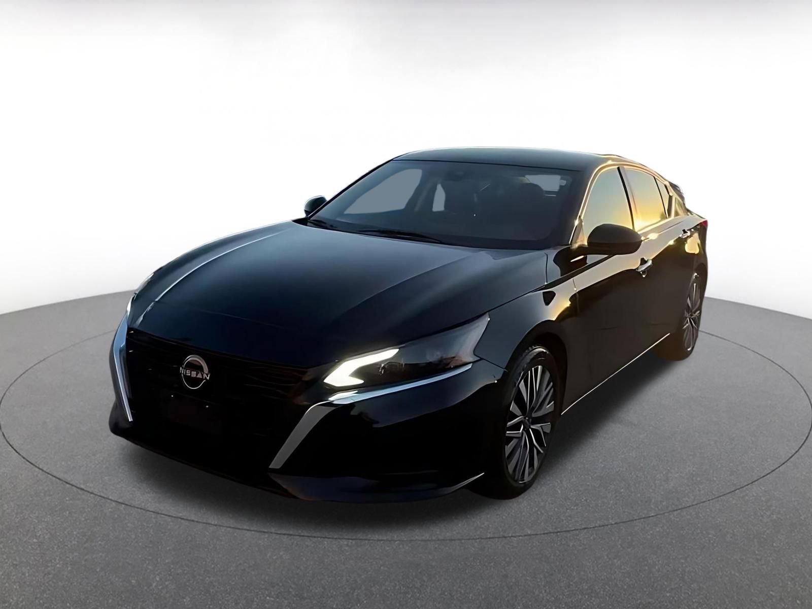 Thumbnail: 2023 Nissan Altima - 7