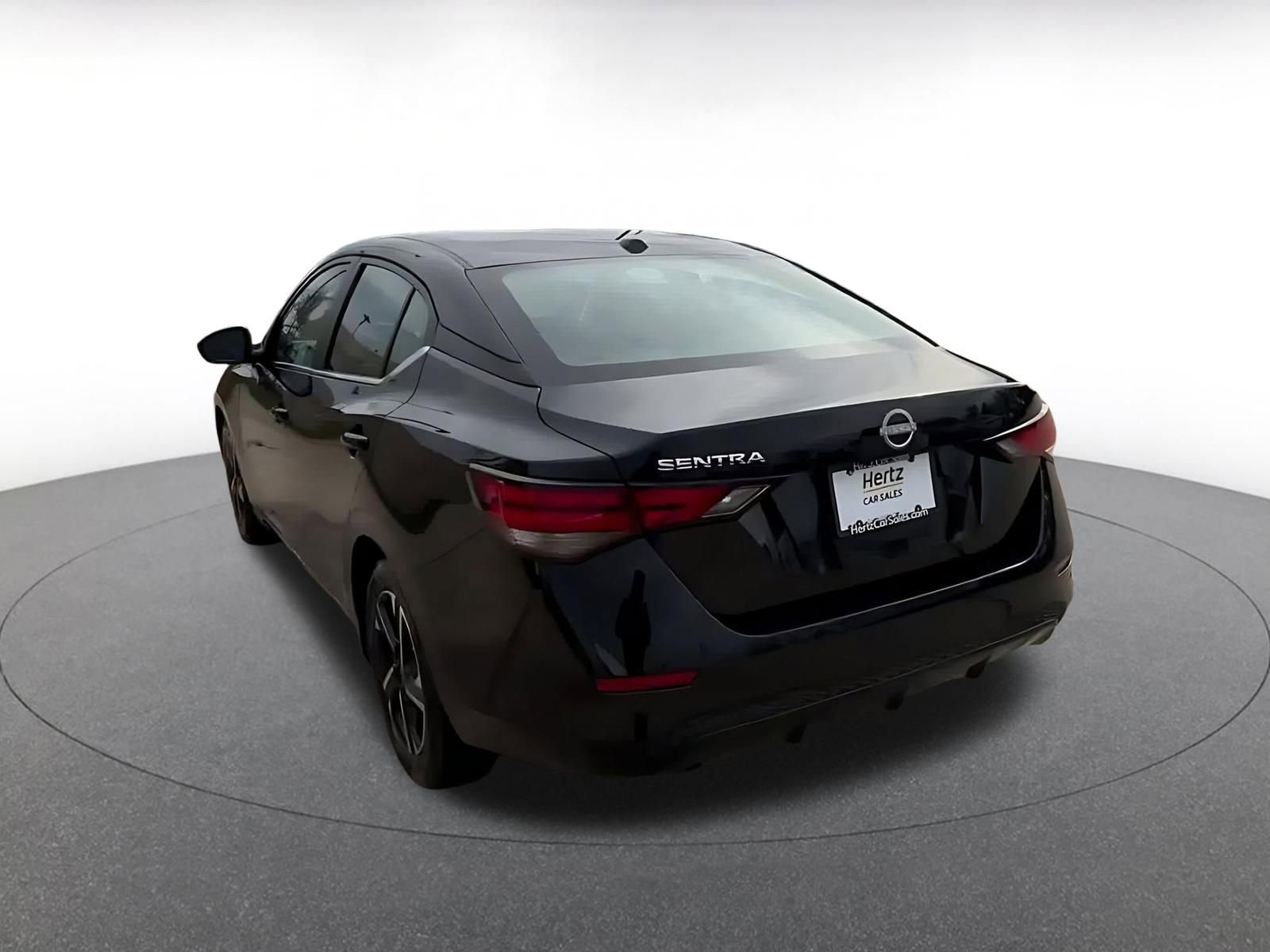 Thumbnail: 2025 Nissan Sentra - 11