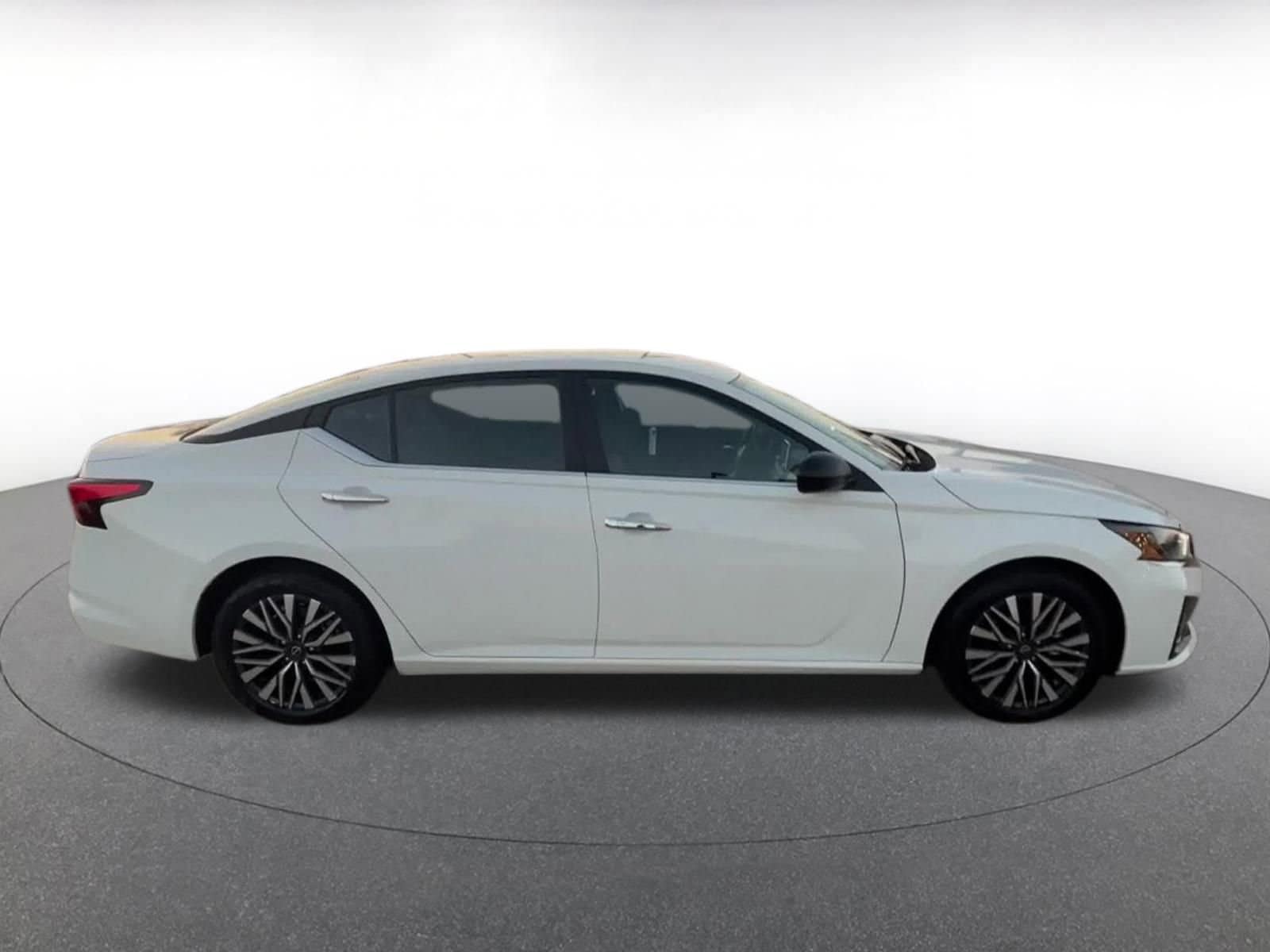 Thumbnail: 2025 Nissan Altima - 15