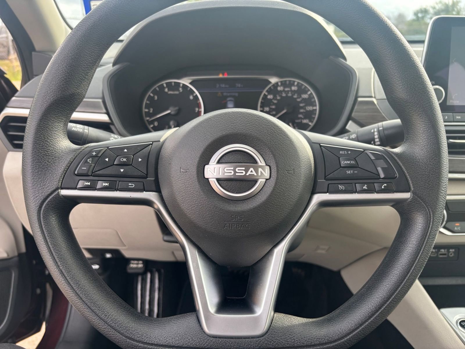 Thumbnail: 2025 Nissan Altima - 25