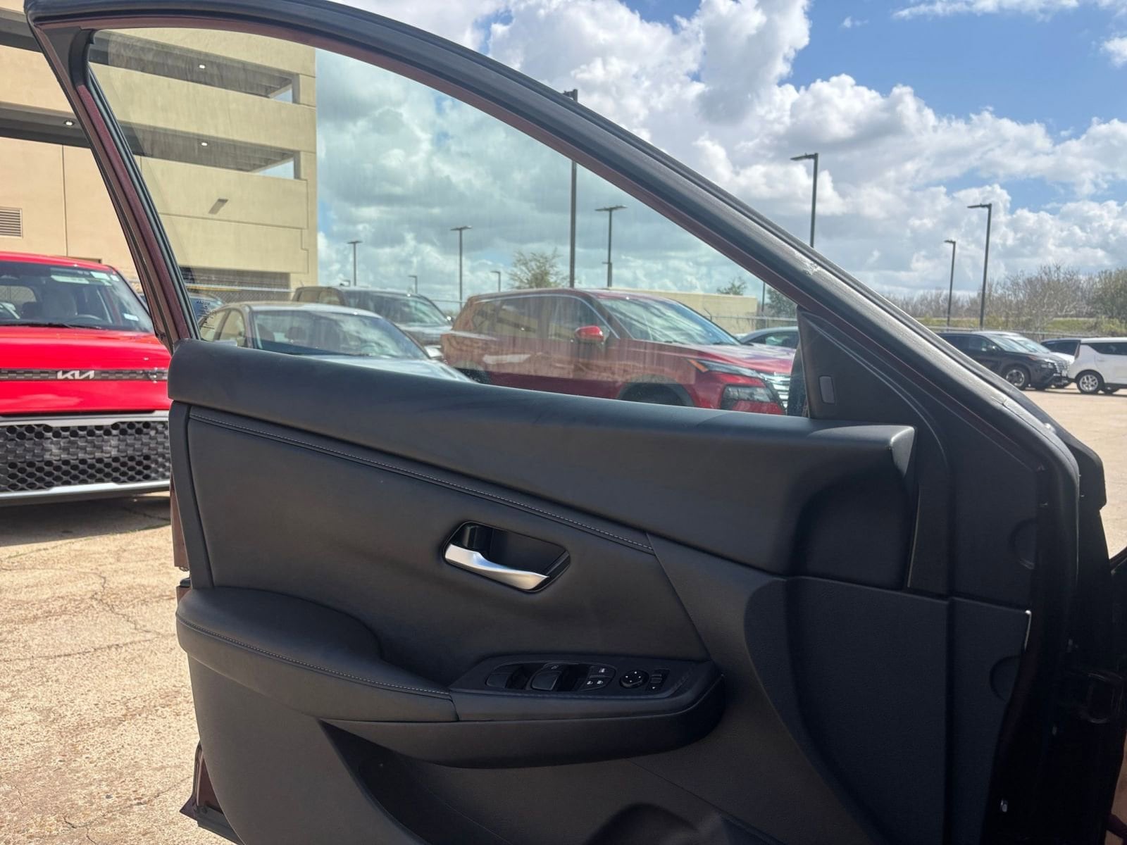 Thumbnail: 2025 Nissan Sentra - 18