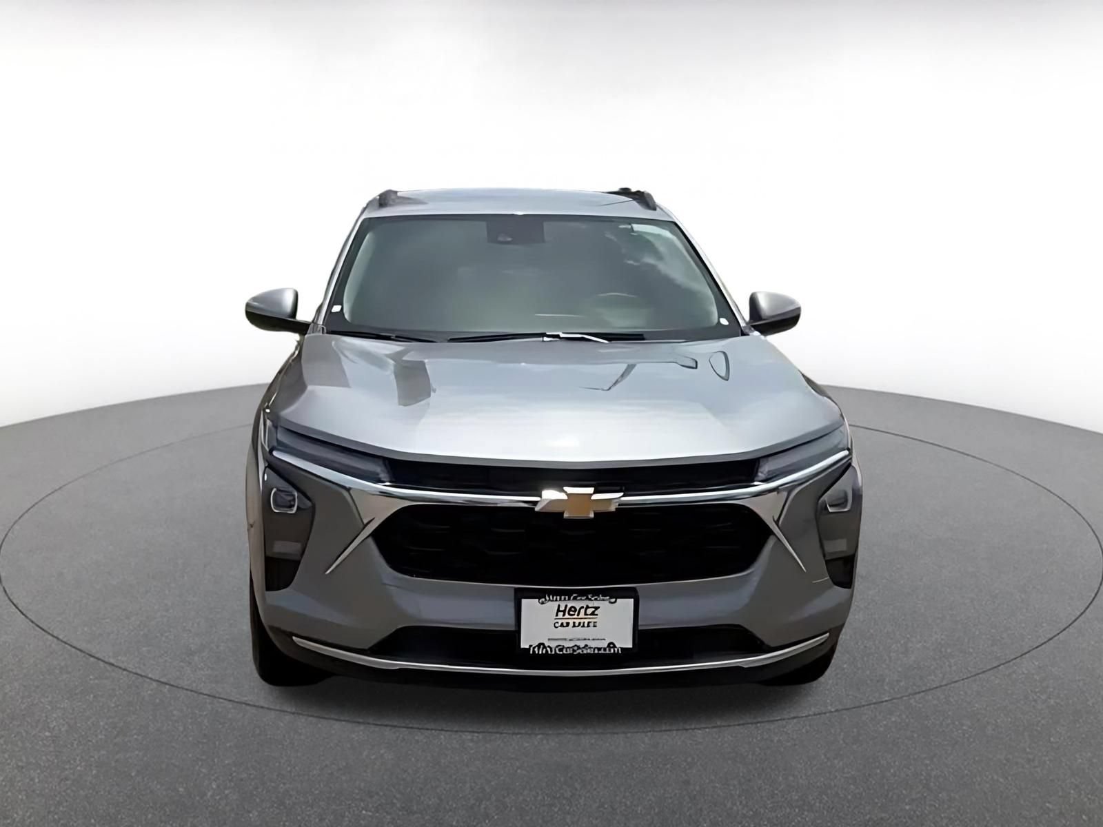 Thumbnail: 2025 Chevrolet Trax - 4