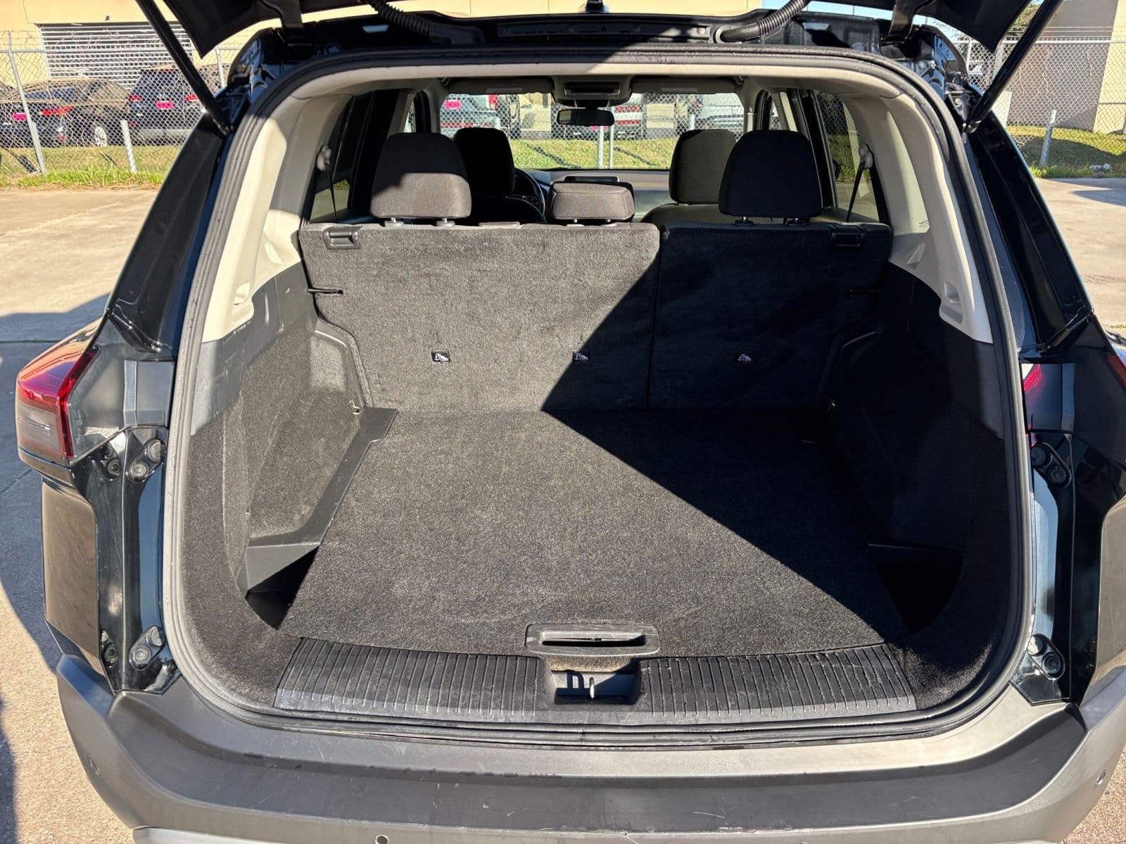 Thumbnail: 2023 Nissan Rogue - 31