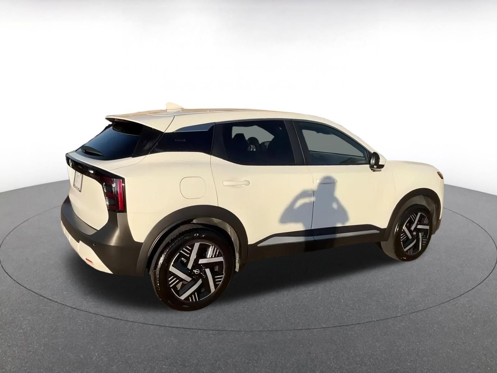 Thumbnail: 2025 Nissan Kicks - 12