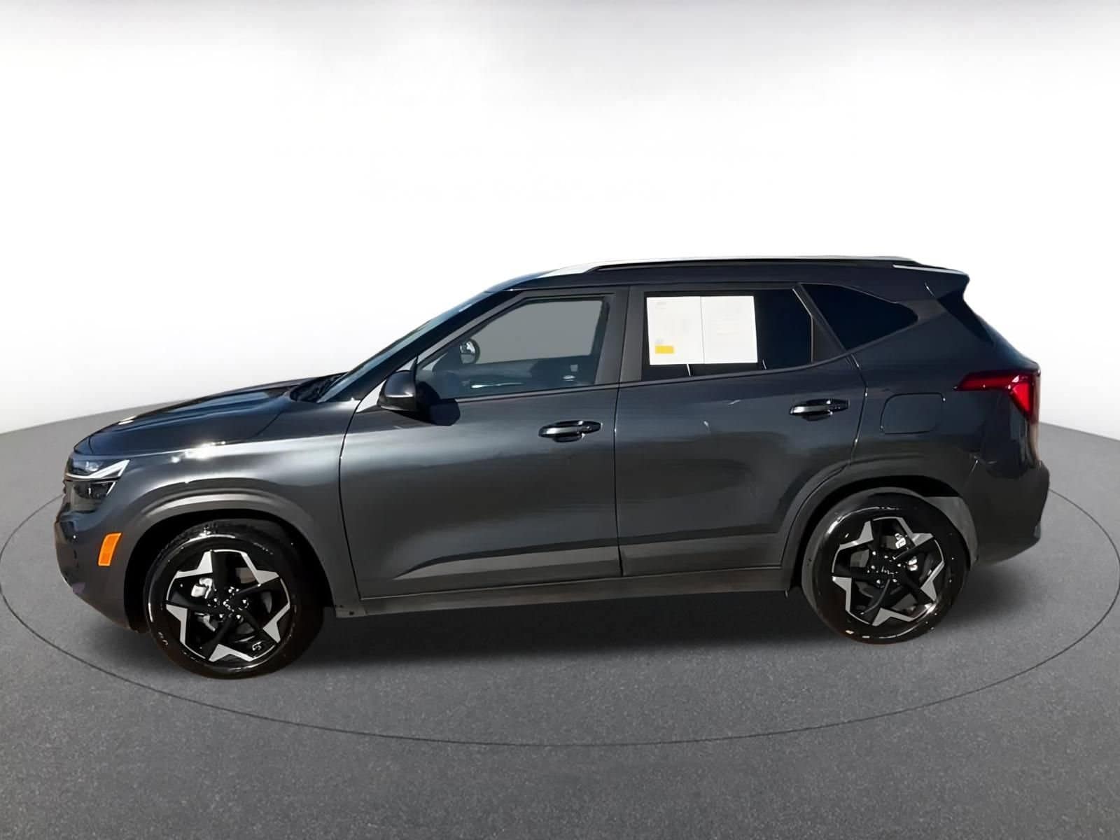 Thumbnail: 2025 Kia Seltos - 8