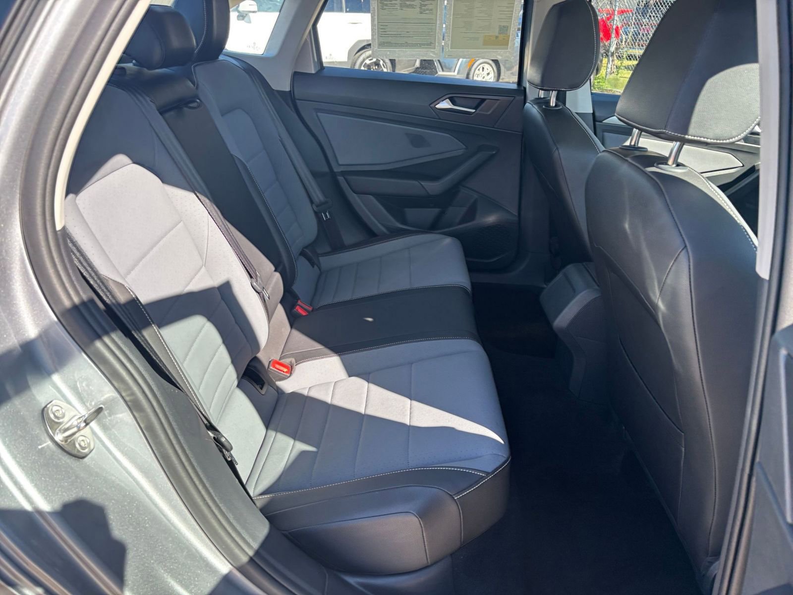 Thumbnail: 2025 Volkswagen Jetta - 24