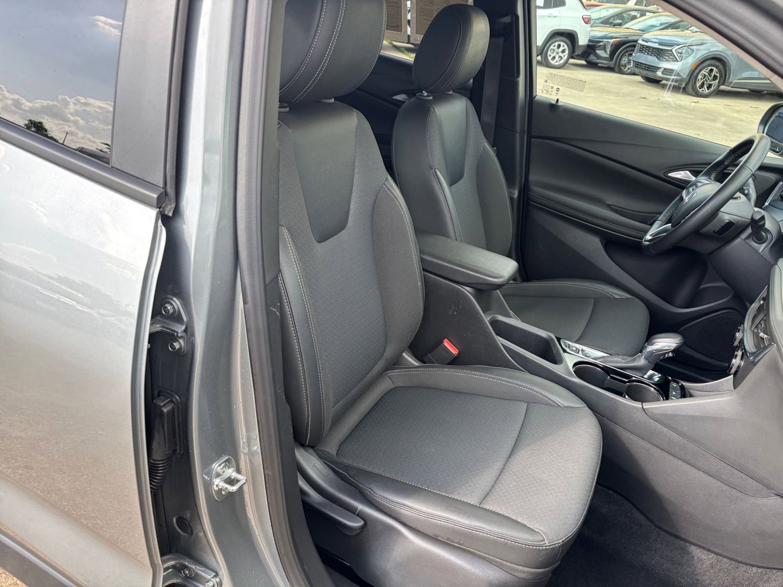 Thumbnail: 2025 Buick Encore GX - 35