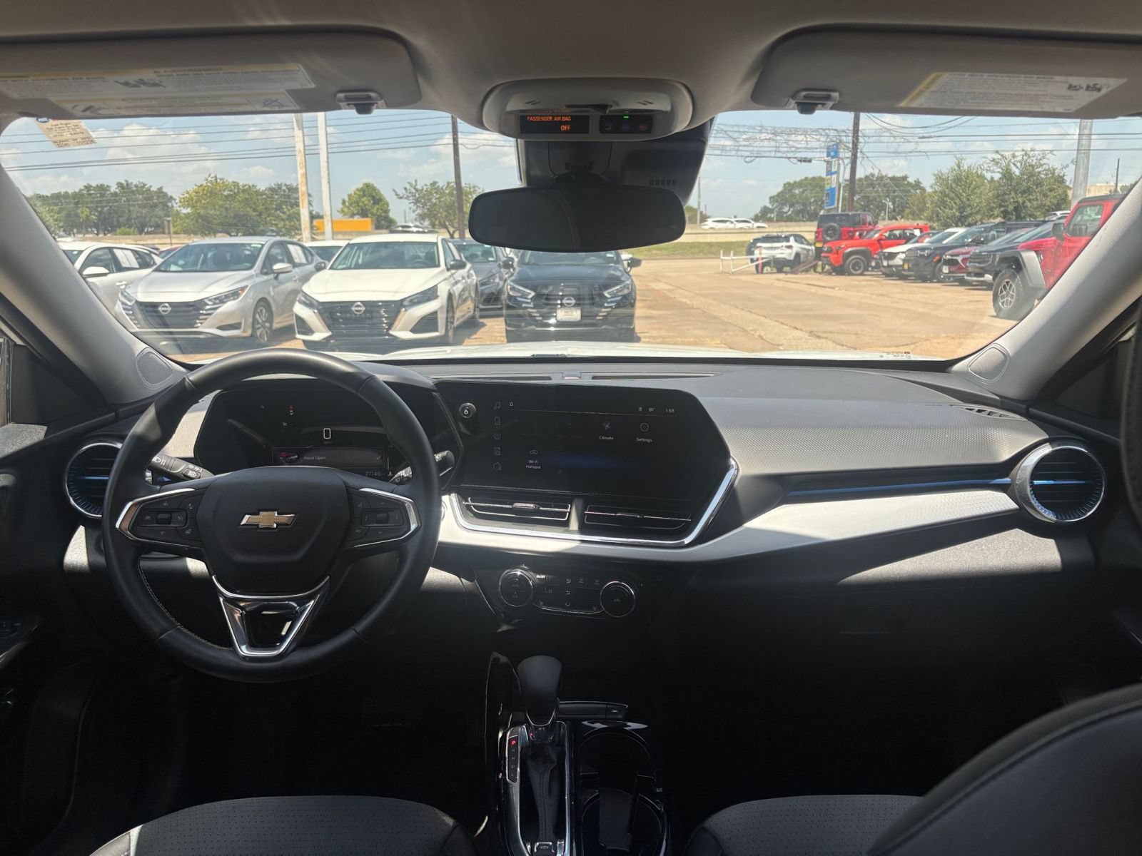 Thumbnail: 2025 Chevrolet Trax - 32