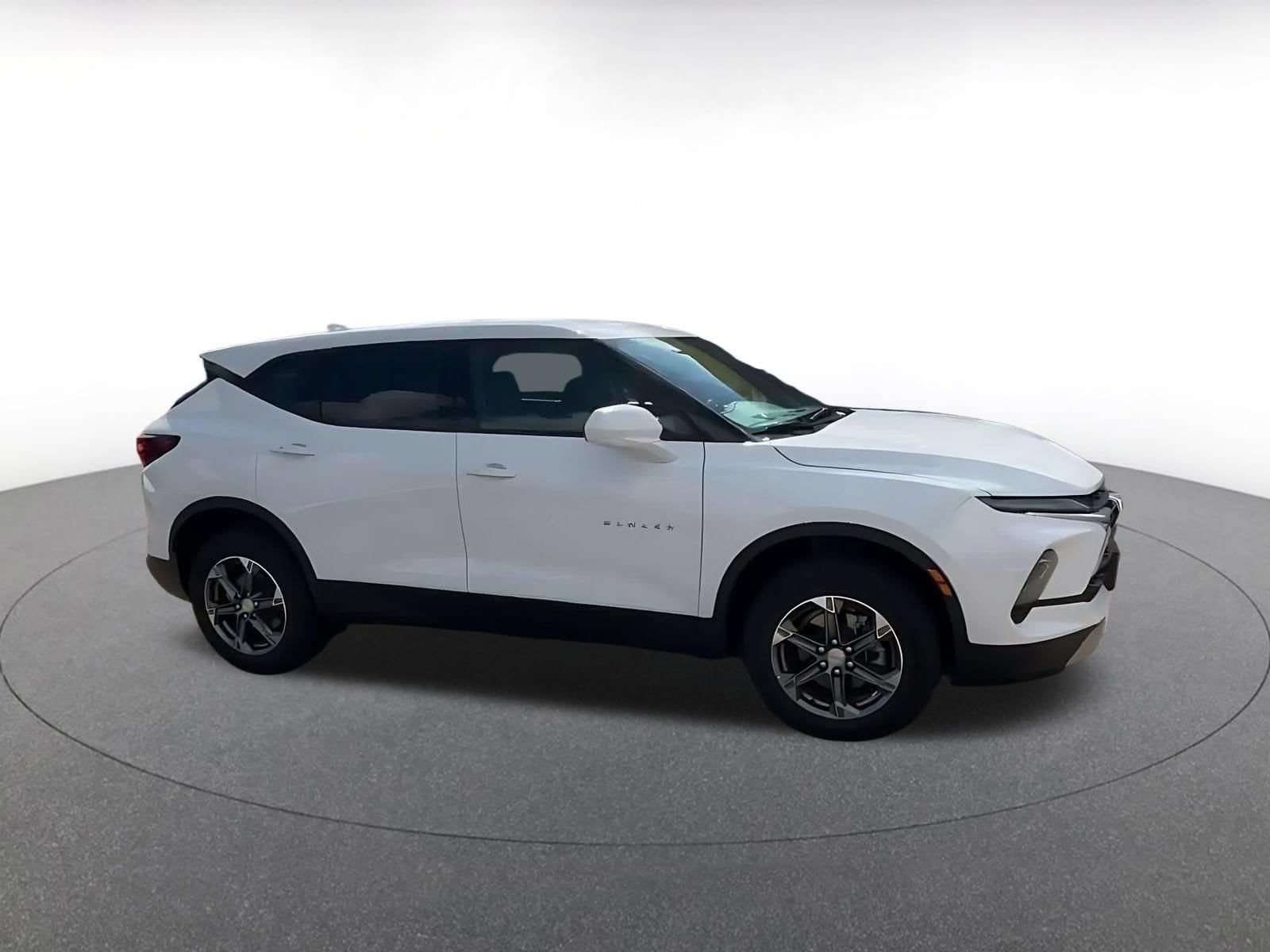 Thumbnail: 2026 Chevrolet Blazer - 2