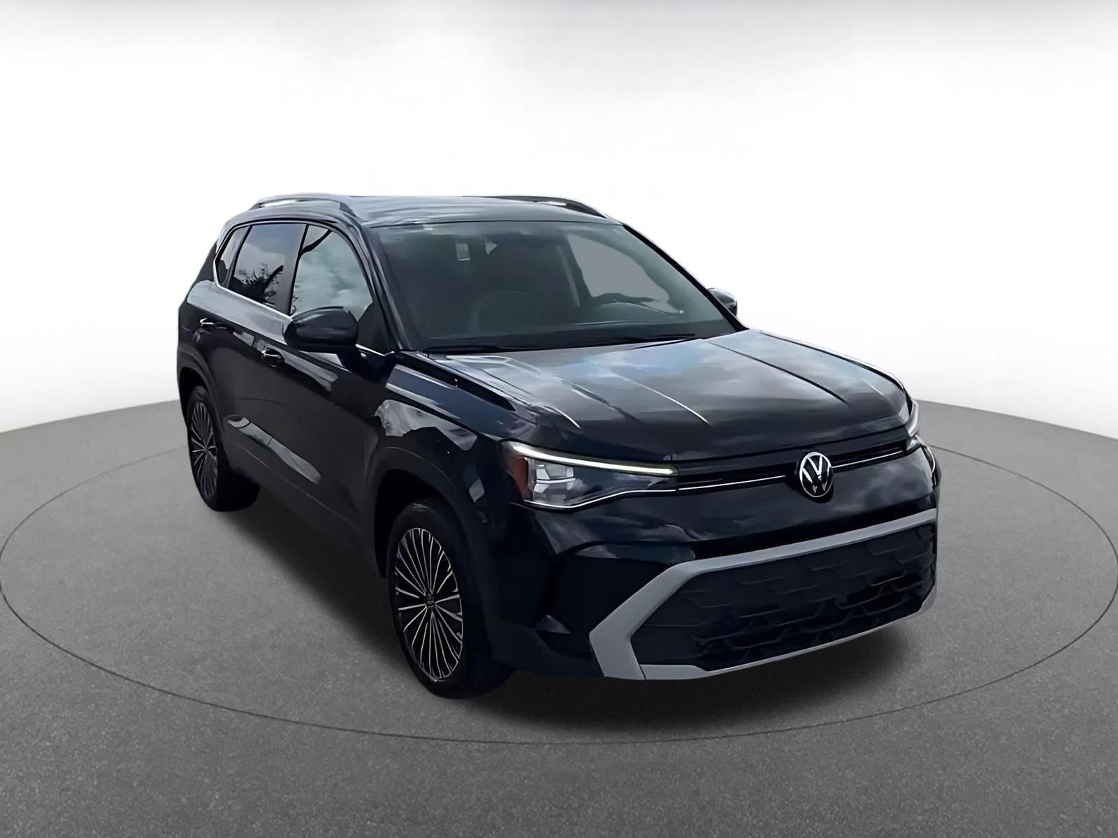 Thumbnail: 2025 Volkswagen Taos - 3