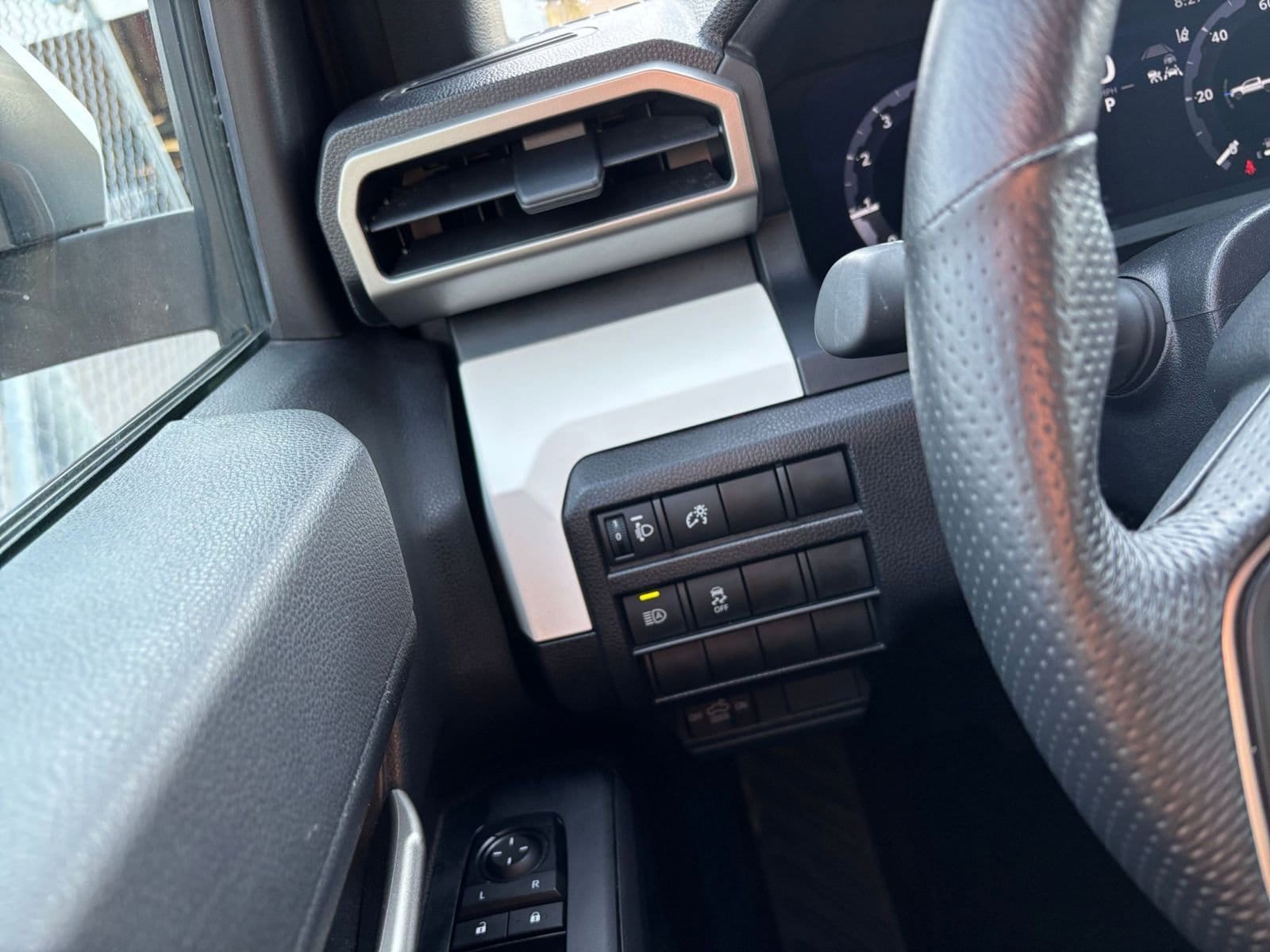 Thumbnail: 2024 Toyota Tacoma - 32