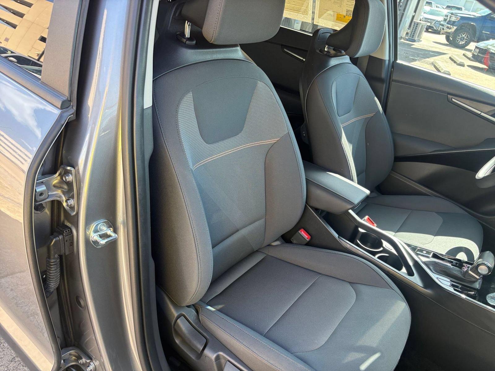 Thumbnail: 2026 Kia Niro - 34
