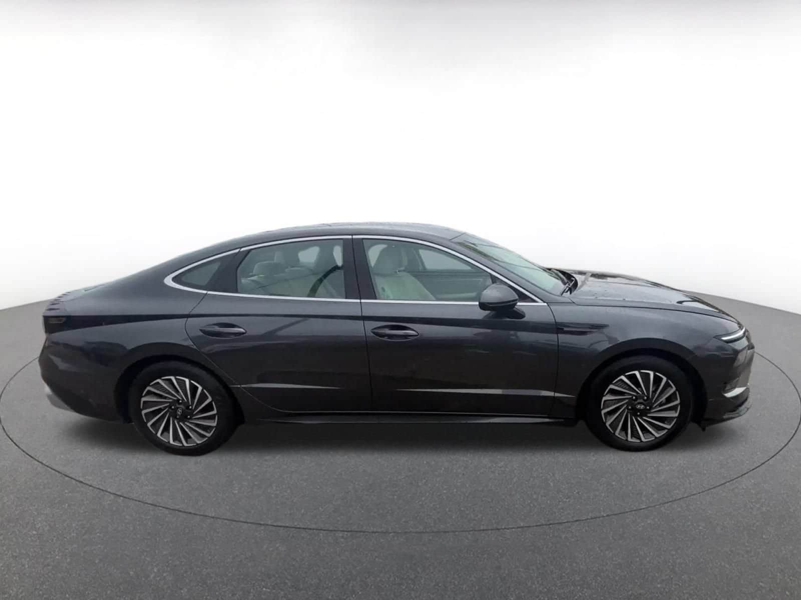 Thumbnail: 2025 Hyundai Sonata - 16