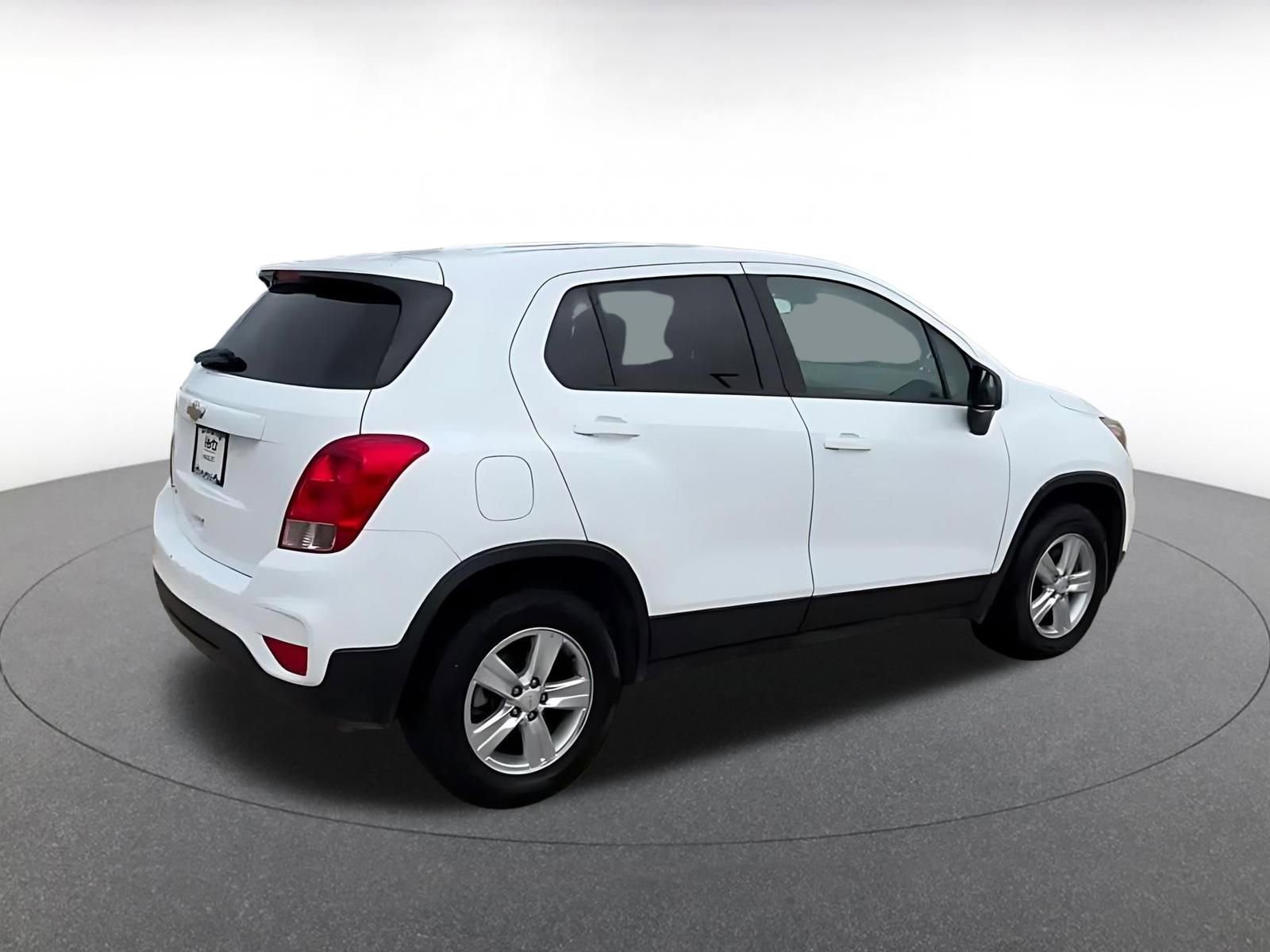 Thumbnail: 2020 Chevrolet Trax - 15