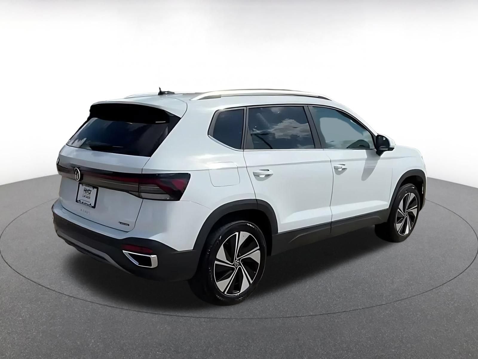 Thumbnail: 2026 Volkswagen Taos - 14