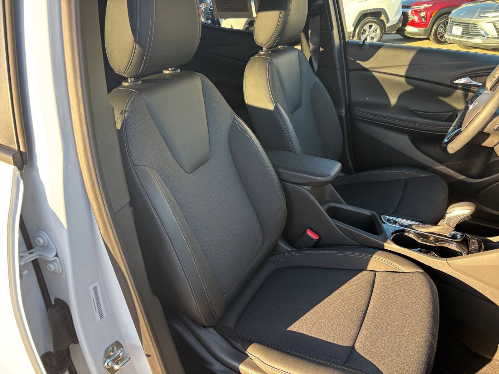 Thumbnail: 2025 Buick Encore GX - 34