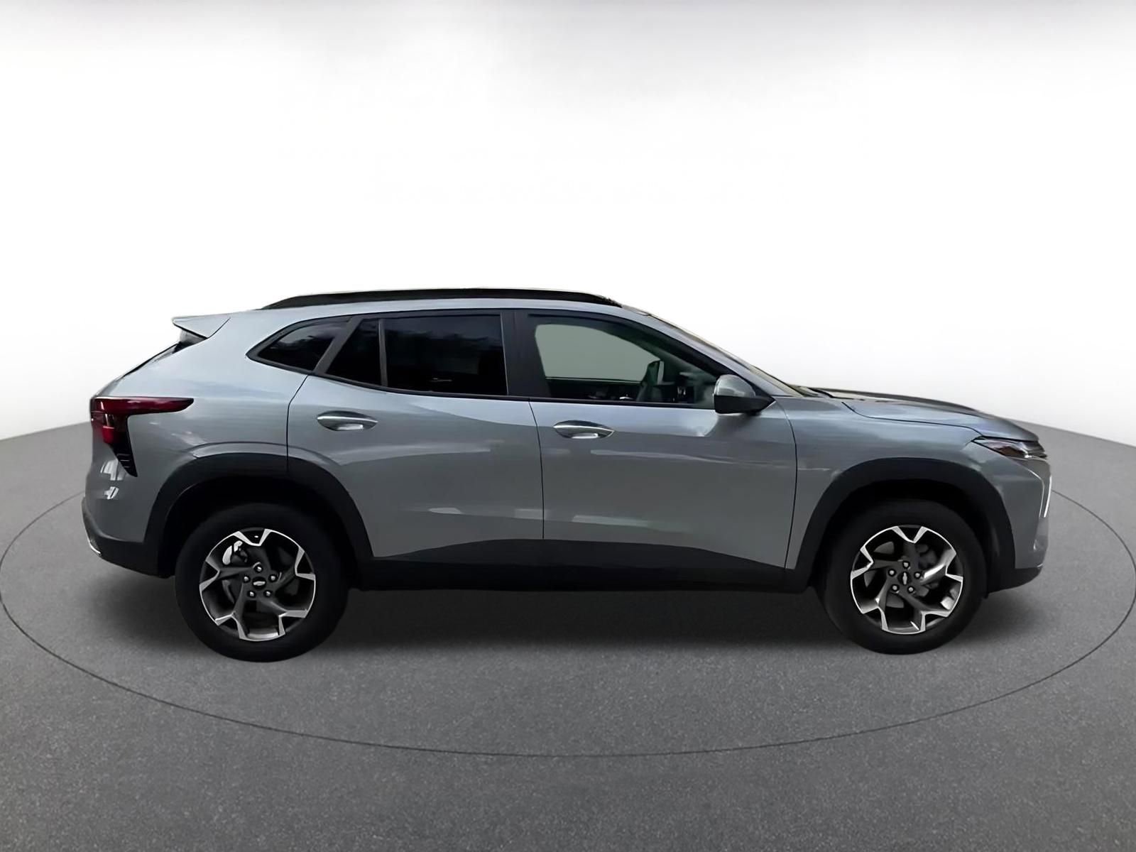 Thumbnail: 2025 Chevrolet Trax - 16