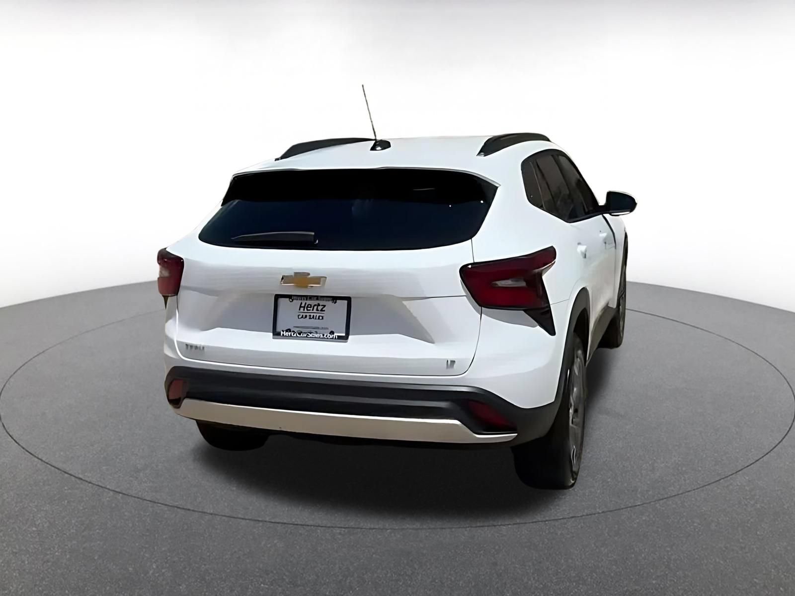 Thumbnail: 2025 Chevrolet Trax - 14