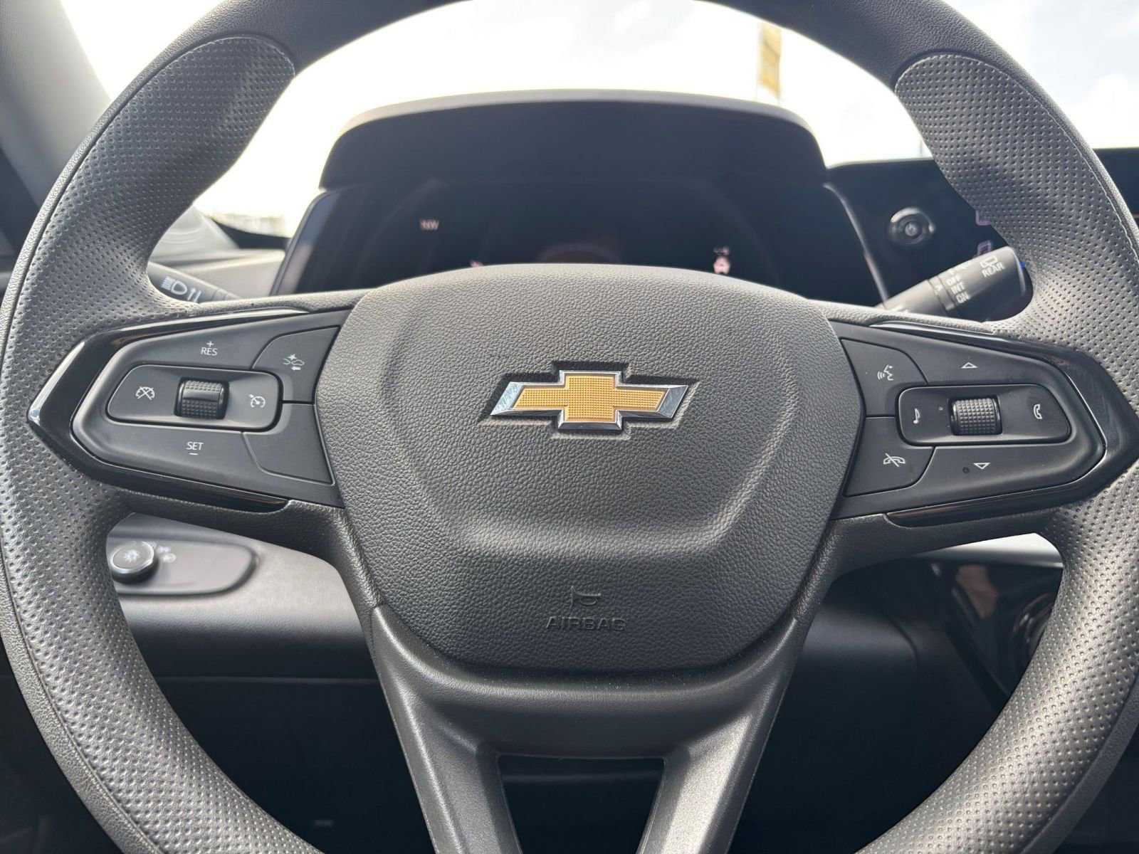 Thumbnail: 2025 Chevrolet Trax - 27