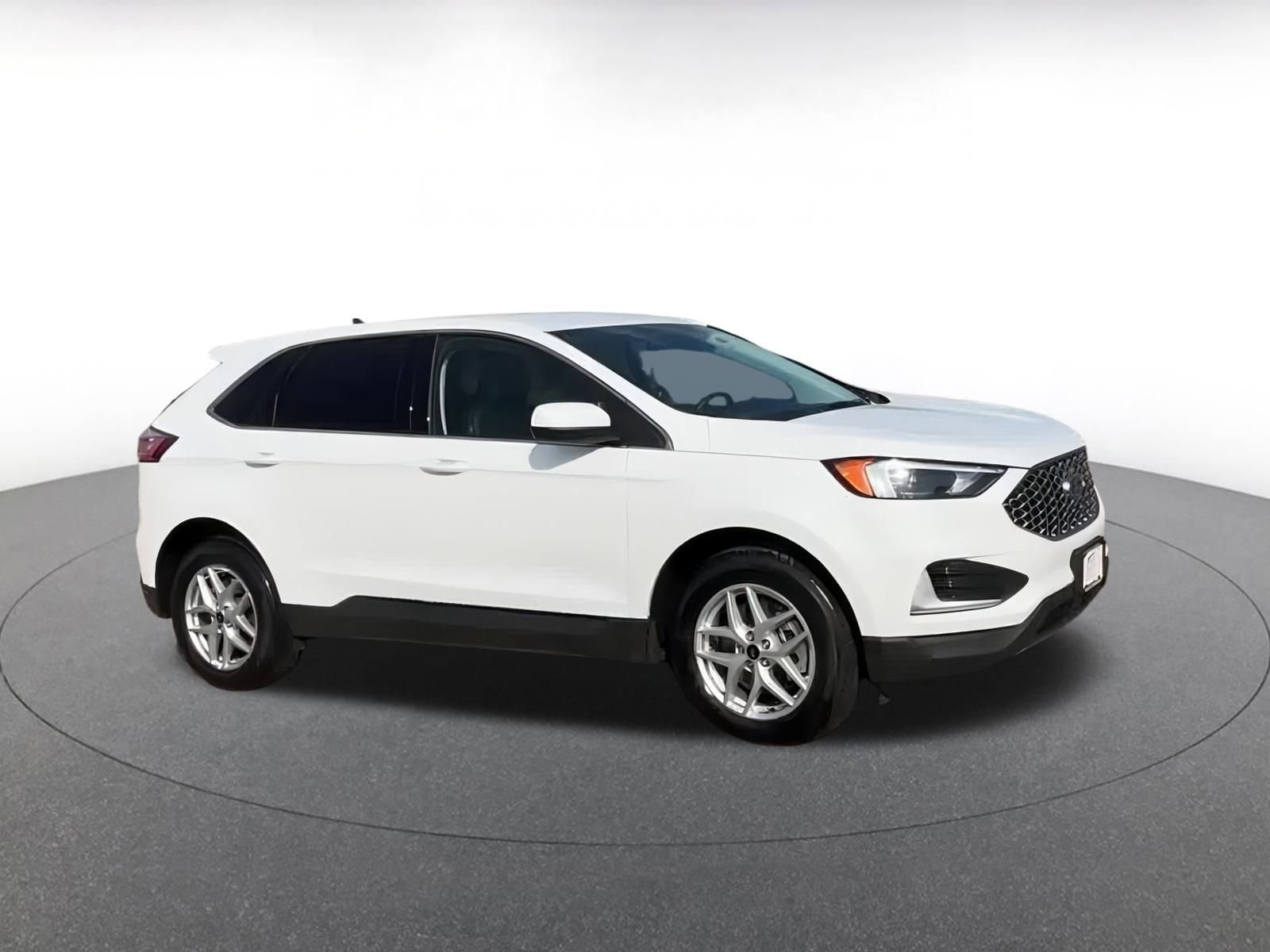 Thumbnail: 2024 Ford Edge - 2